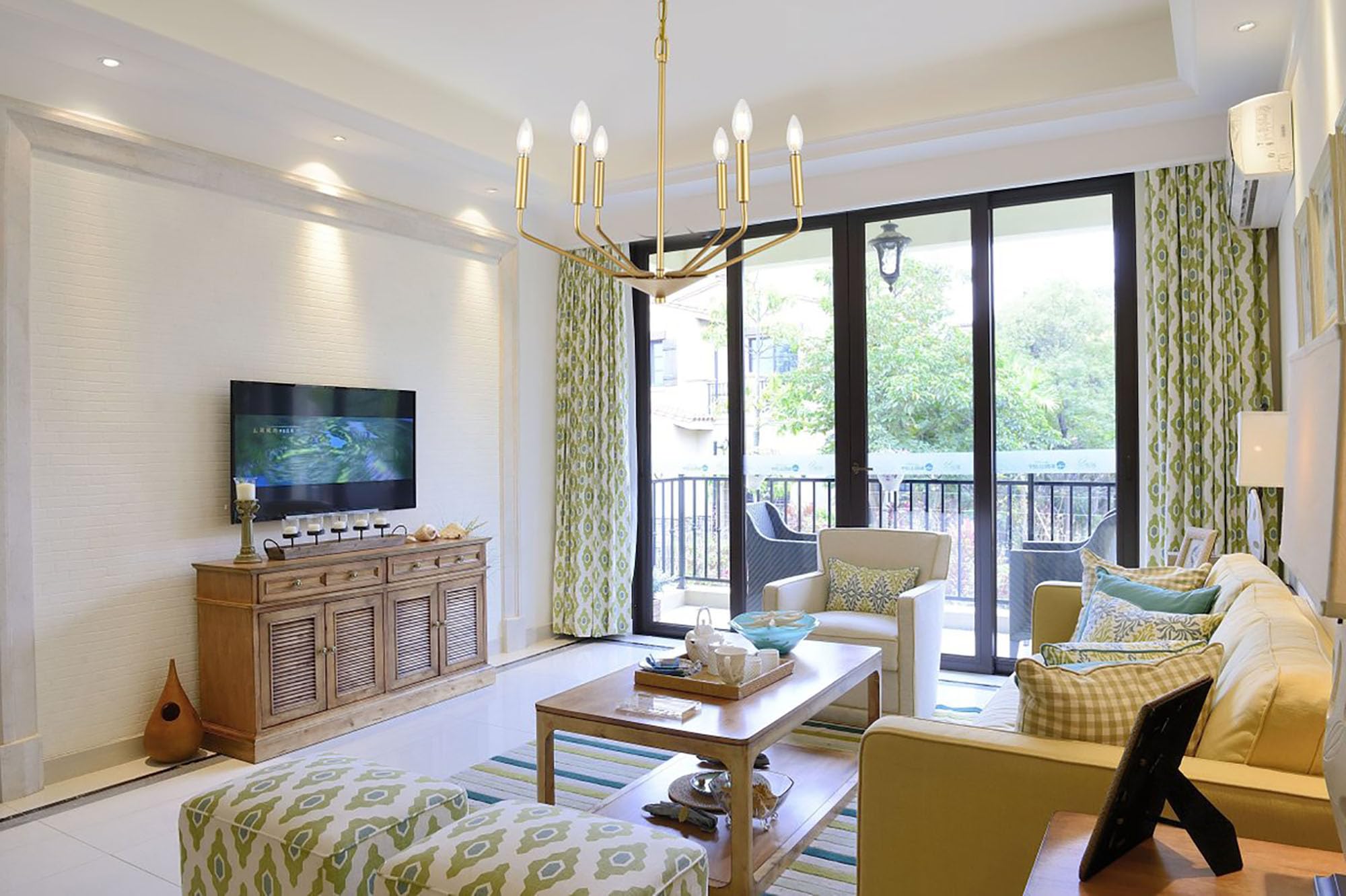 Living District Brass 6-Light Pendant - Modern Bright Ceiling Fixture For Home Decor