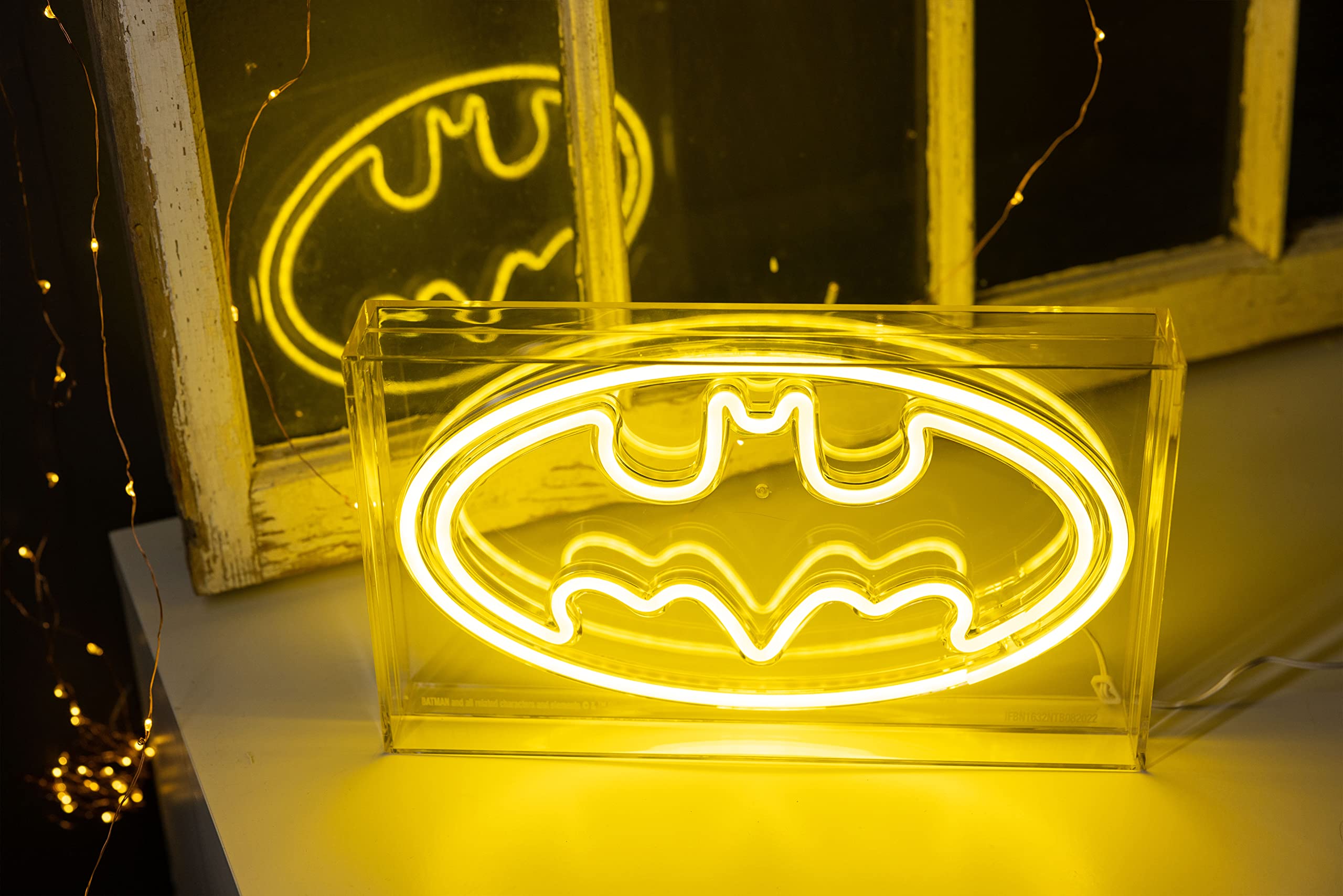 Silver Buffalo DC Comics Batman Logo Symbol USB Powered Neon Light Box, 12 x 7 Inches