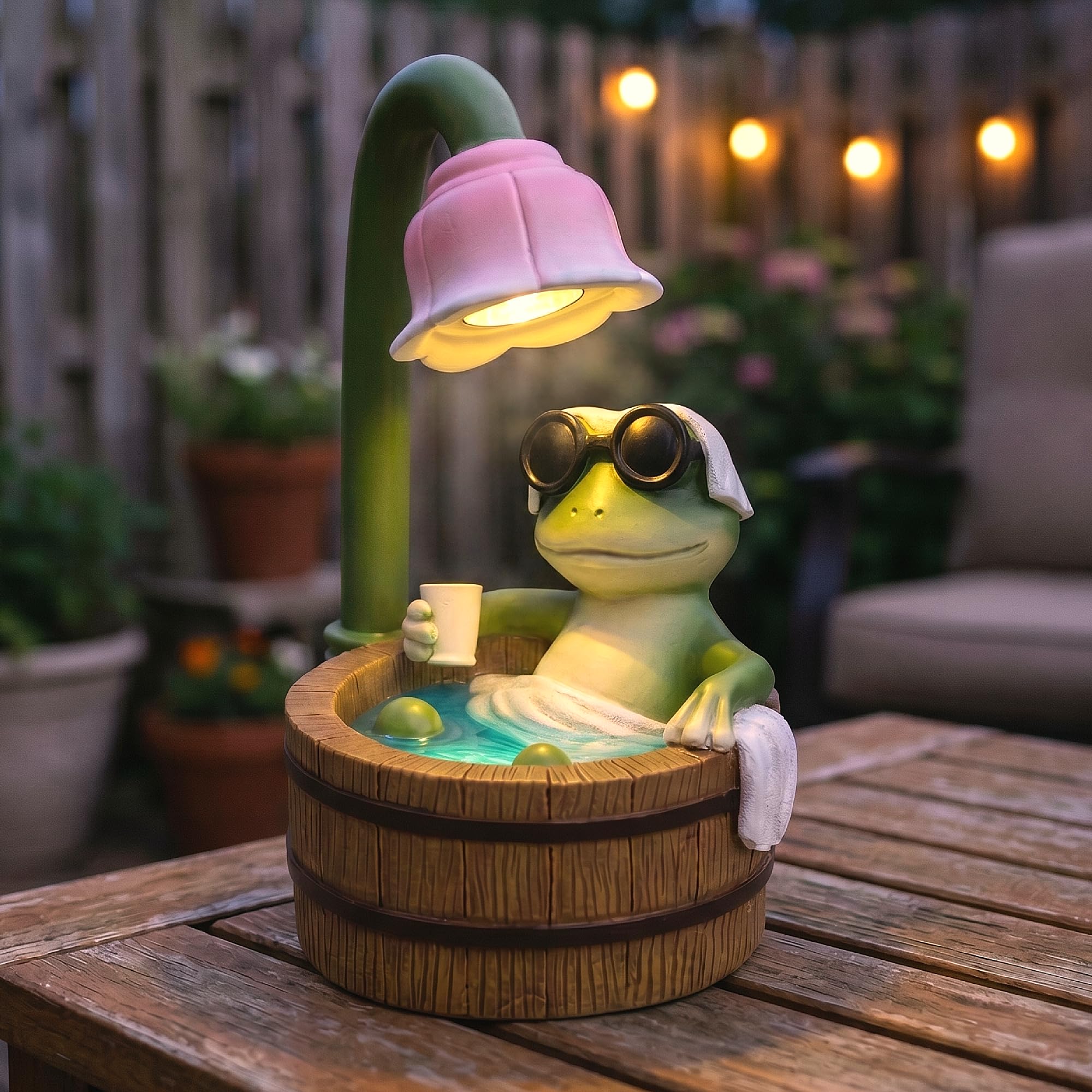 MXwcy Solar Frog Garden Statue with Lights, 6.3 Resin Frog Figurine Solar Garden Decor Outdoor Waterproof Lawn Ornament for Pati