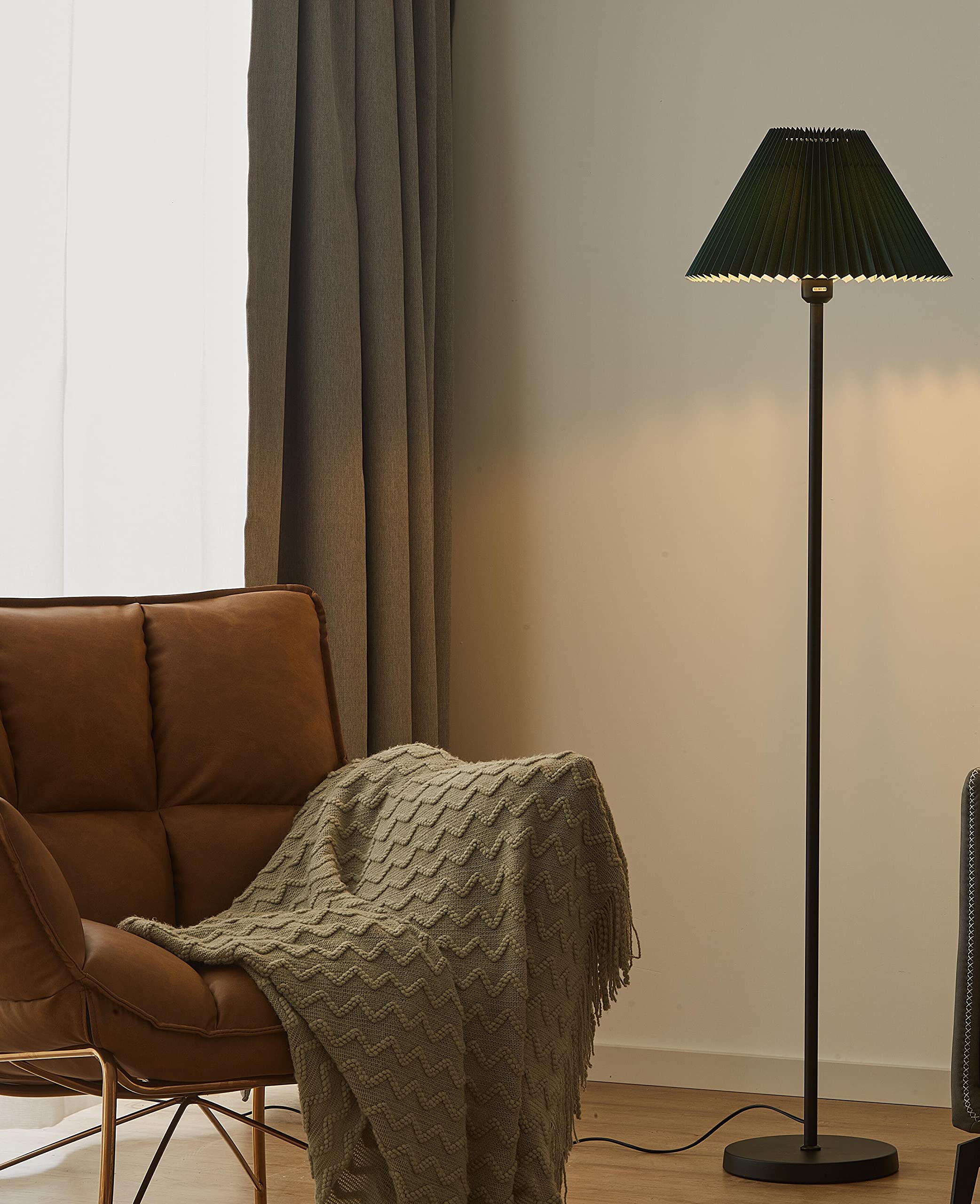 Modern Elegant Black Pole Floor Lamp Simple Design Tall Lamp With Dark Green Shade Standing Lamp With Led Bulb For Living Room A