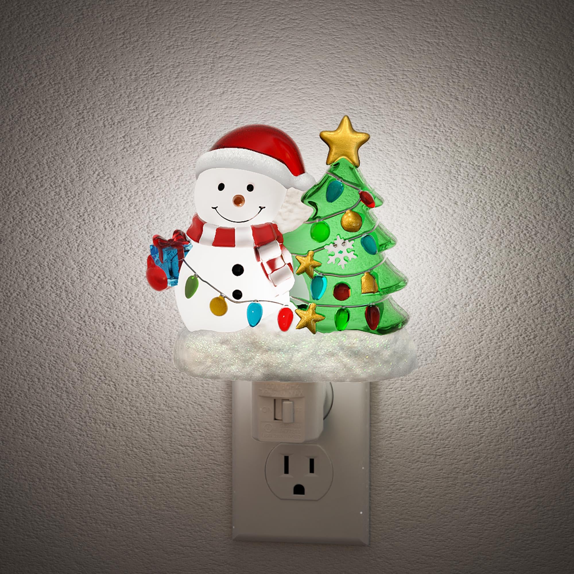 Jandcase Christmas Tree & Snowman Night Light  5000K Night Lights Plug Into Wall Cute & Funny Christmas Night Light For Kids  Nightlights With 360?Rotatable For Home Party Decor 1 Pack