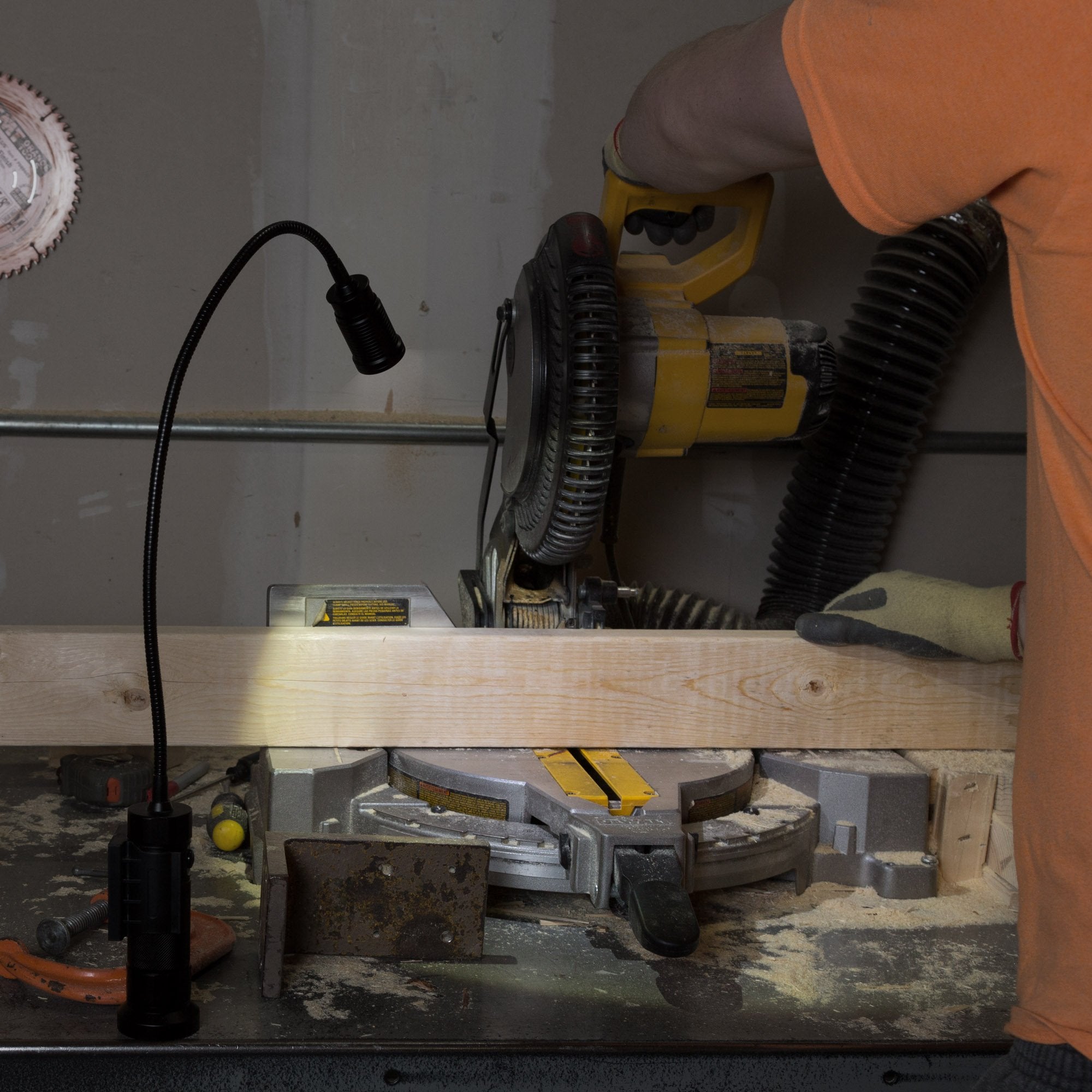 Stalwart Cree Led Work Light - 550 Lumen Magnetic Light Lamp With Flexible Gooseneck - Portable Led Lamp For Sewing, Crafting, Or Workbench (Black)