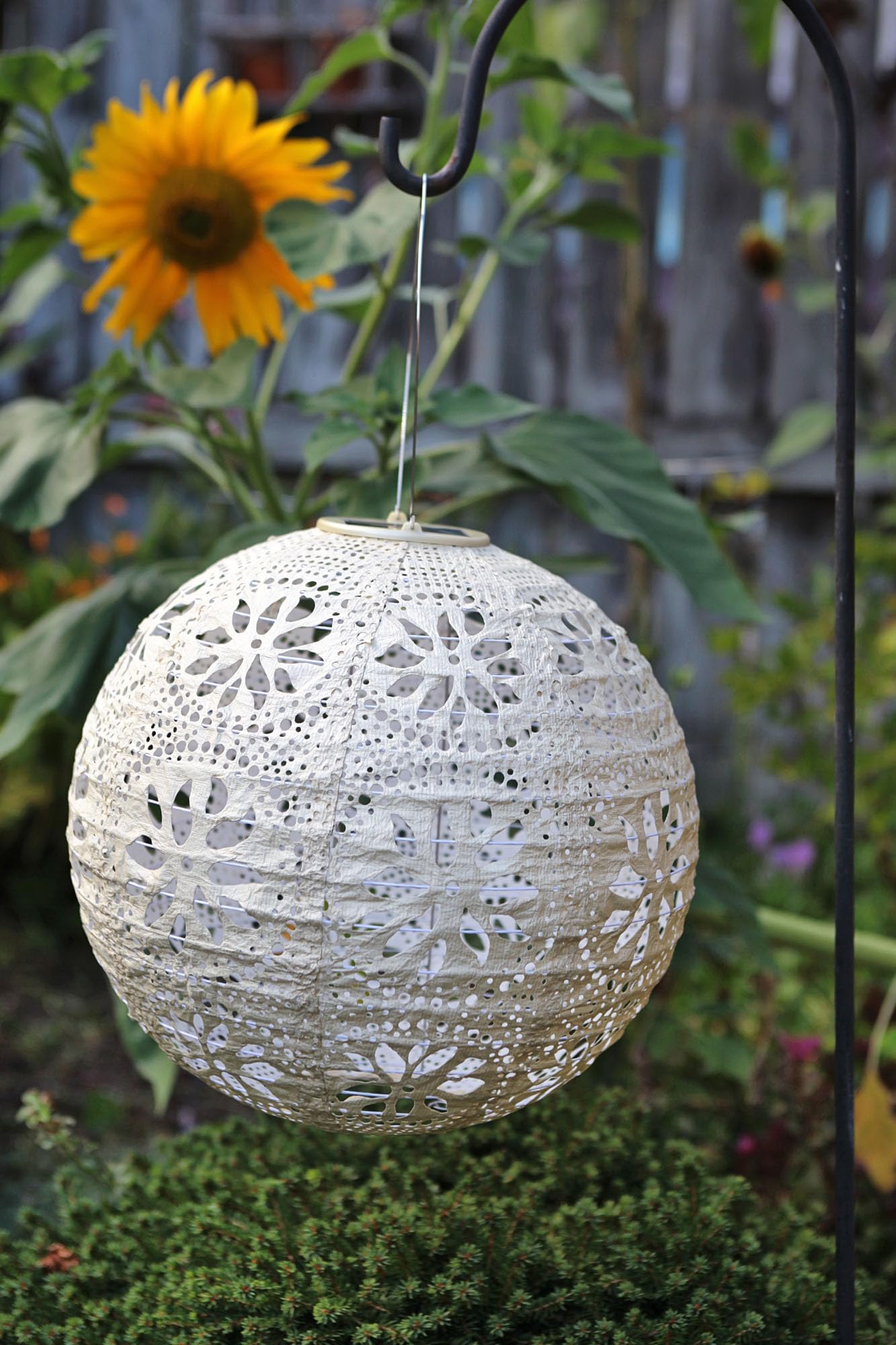 Allsop Solar Lighting 12X12 Model 31598 Pearl