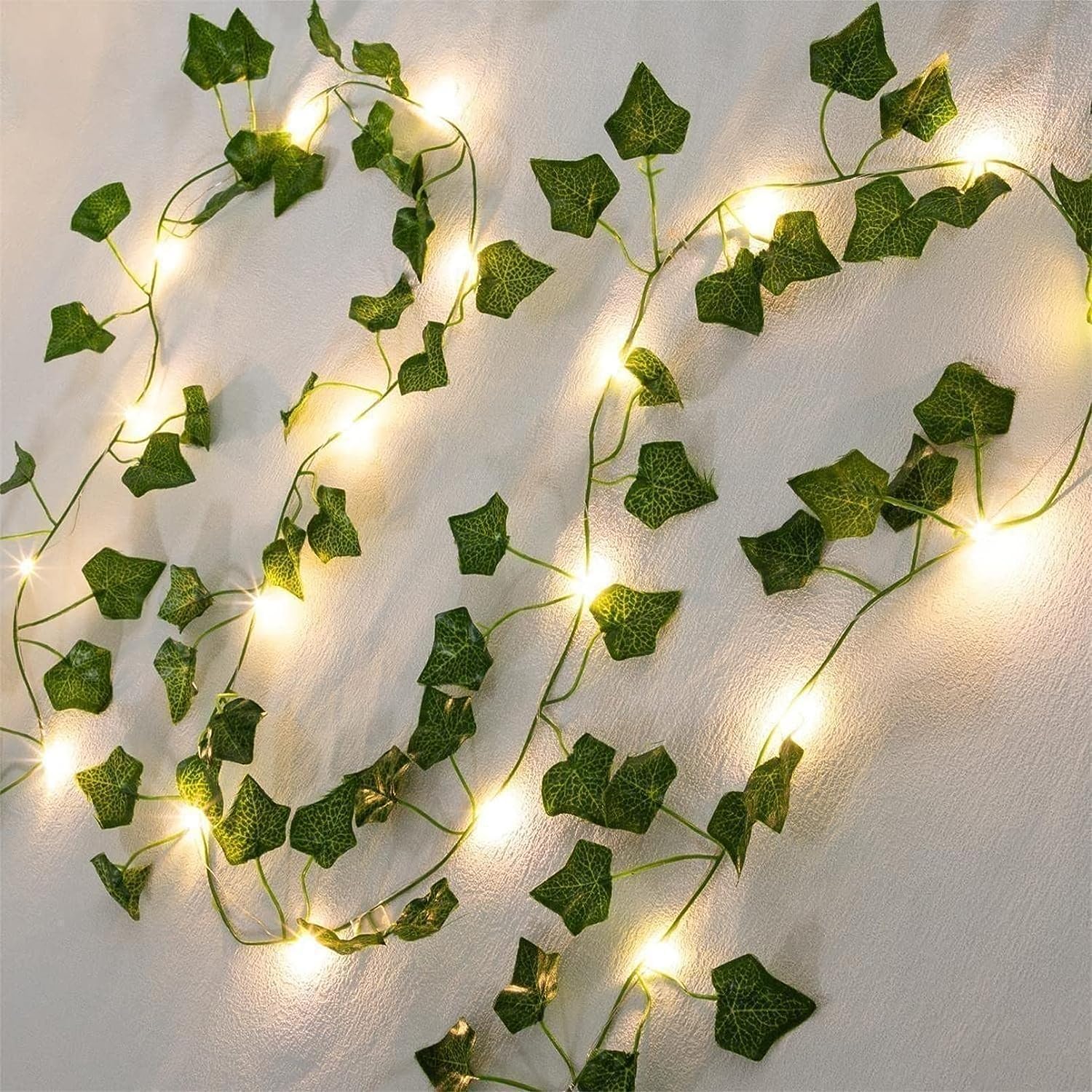 NWLIGHT 33 Ft Green Ivy Fairy Lights Battery Operated, 8 Flashing Model Waterproof 100 LEDs Battery Powered Artifical Leaves Vine String Light for Garland Bedroom Wedding Party Holiday Patio Decor
