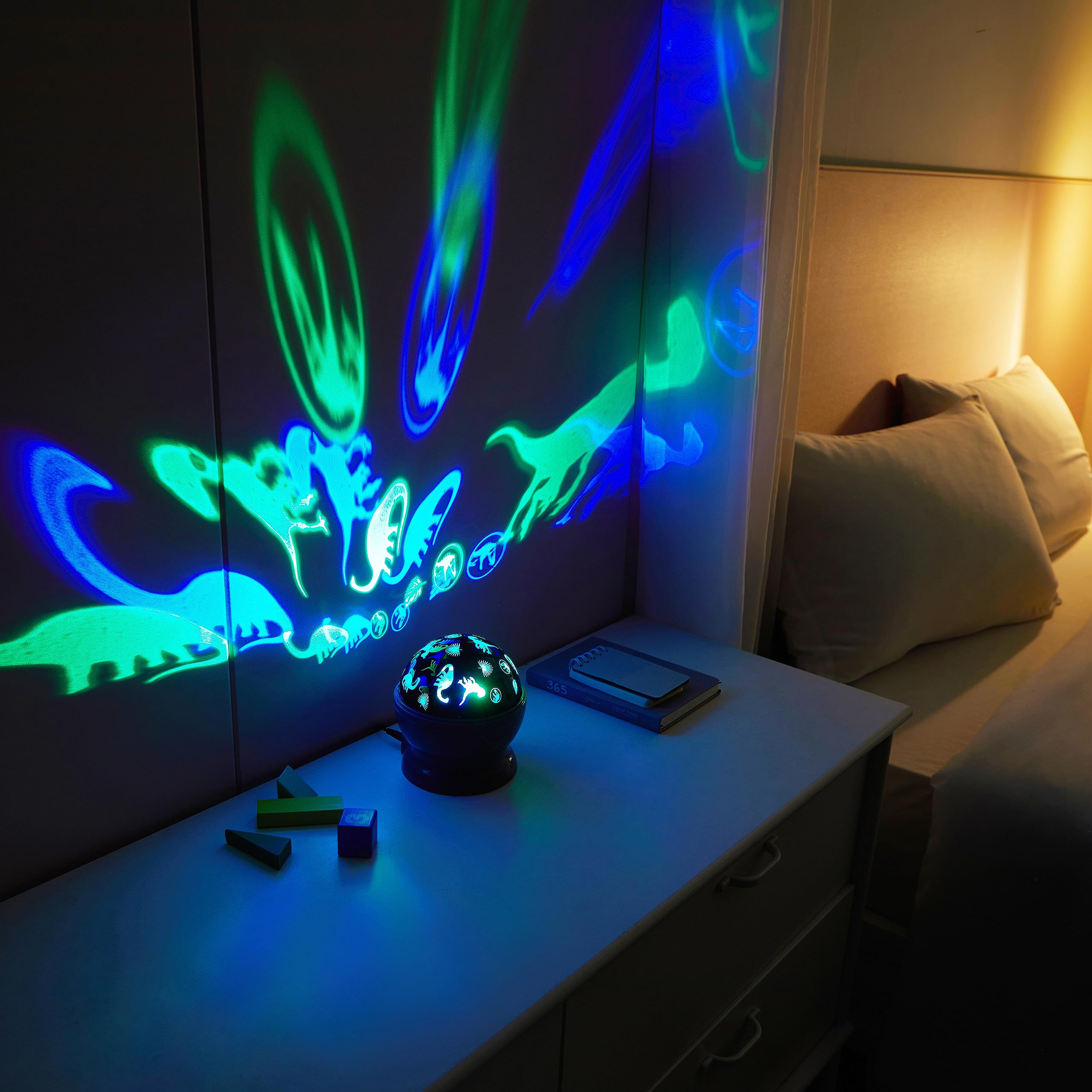 Idea Nuova Jurassic World Dinosaur Rotating Led Projection Kids Lamp And Nightlight 4.88''X 4.88''X 5.5''