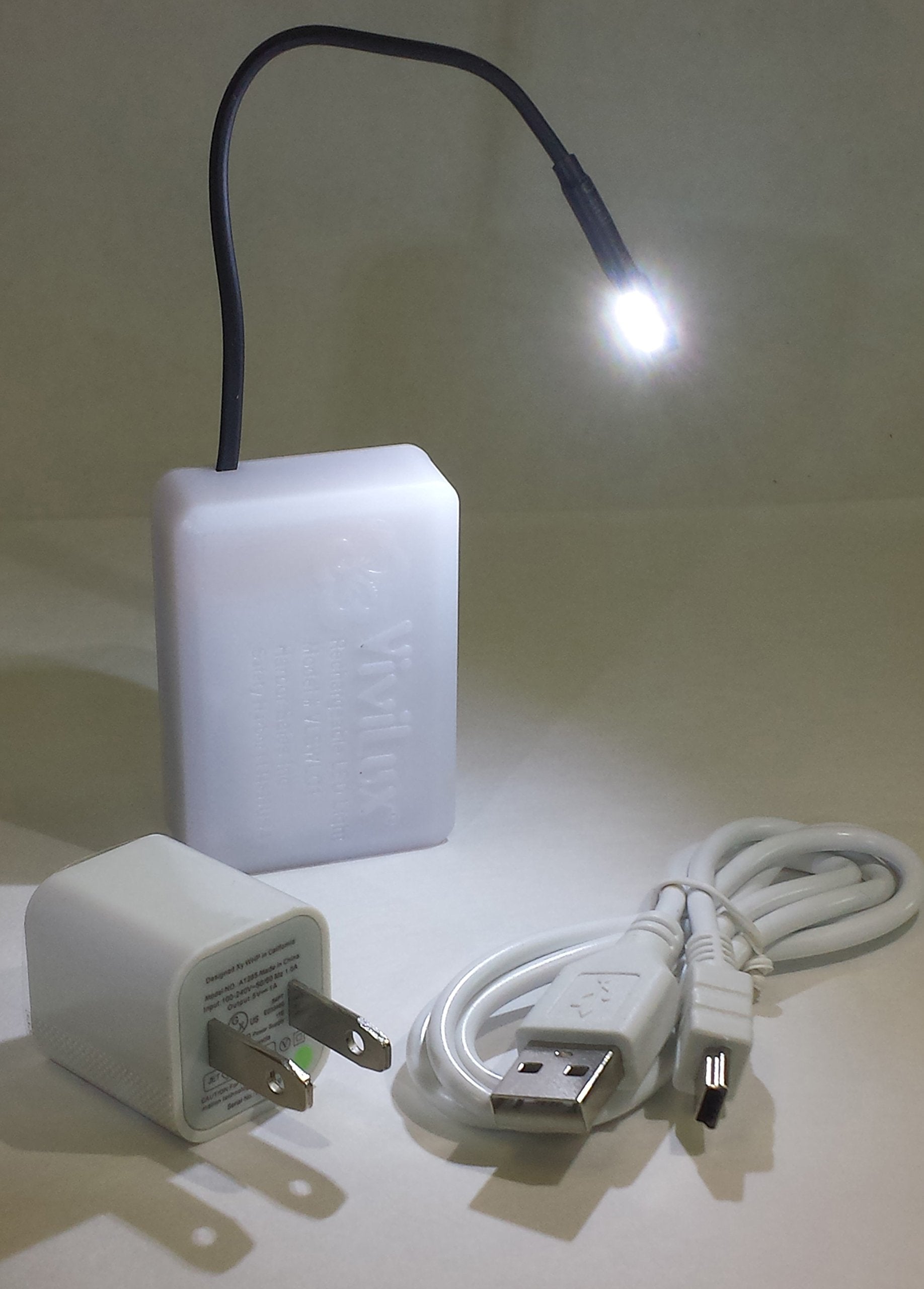 Vivilux White (R) Cordless Led Light