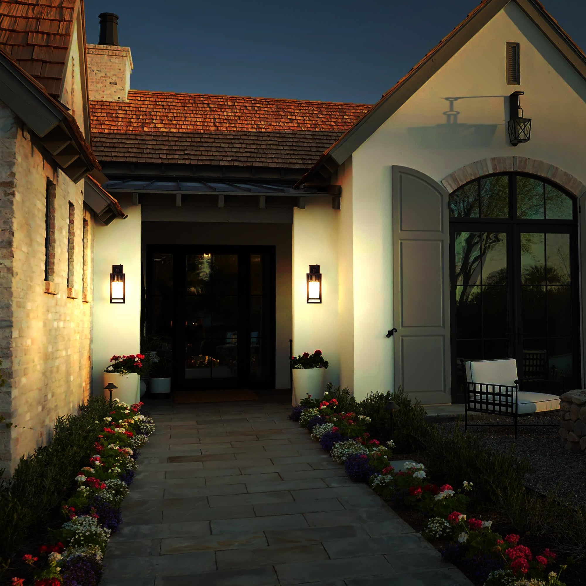 YoonLIT Dusk to Dawn Outdoor Wall Lantern, Front Porch Lights Anti-Rust, Exterior Waterproof Wall Sconce Fixtures for Patio, Doo