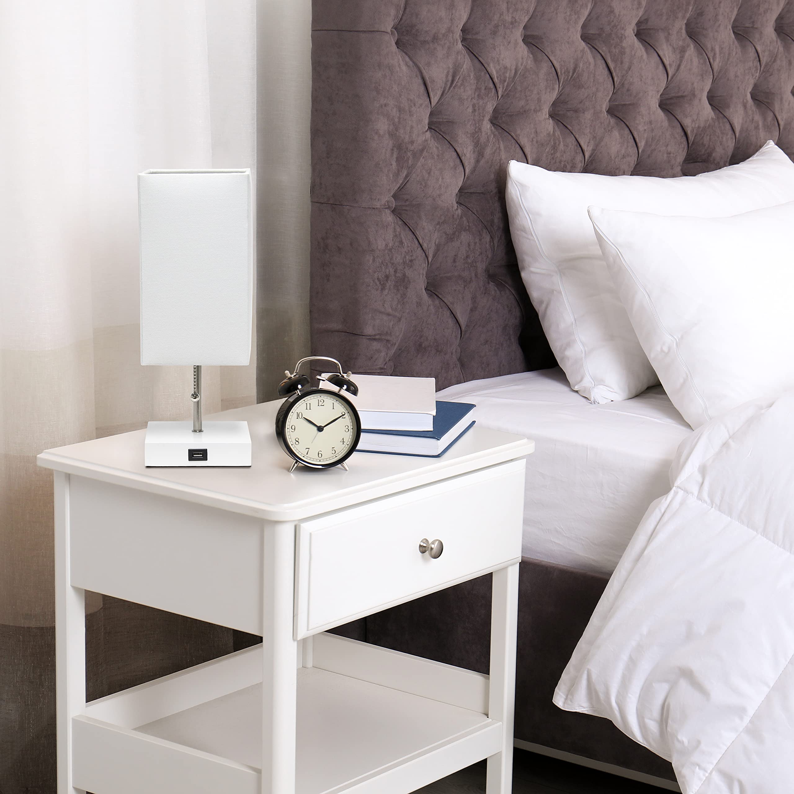 Simple Designs Lt1088-Wow Petite White Usb Charging Bedside Night Stand Table Lamp Pull Chain Switch, White Shade