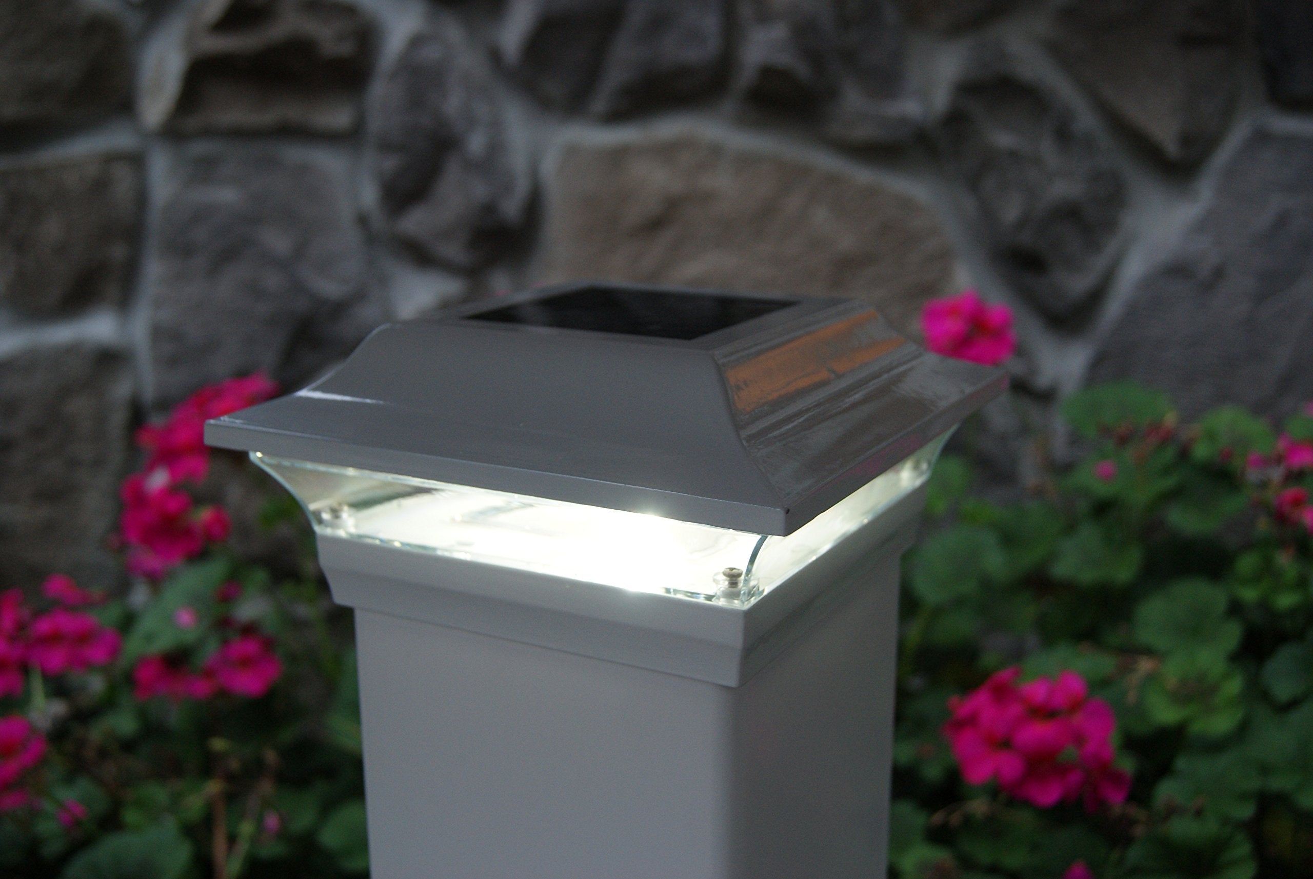 Classy Caps Sl214W Imperial Outdoor Solar Post Cap Fence And Deck Light, Bright White Light, Fits 5&quot; X 5&quot; Post, White Powder Coated Aluminum