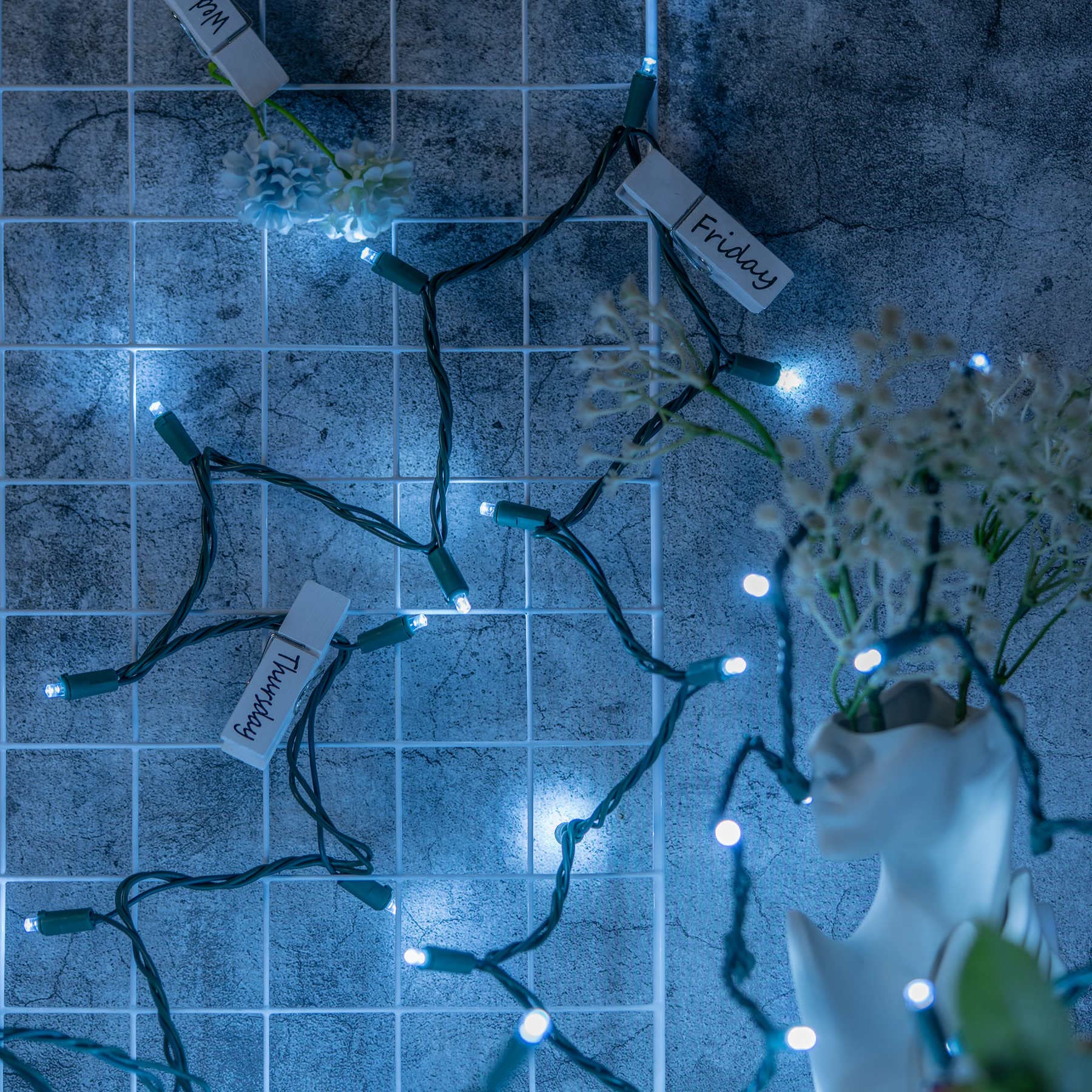 YULETIME LED Christmas Lights Set, 200 Cool White Bulbs, 66 Feet Green Wire, UL Certified, Model BMD-L-200E/4F