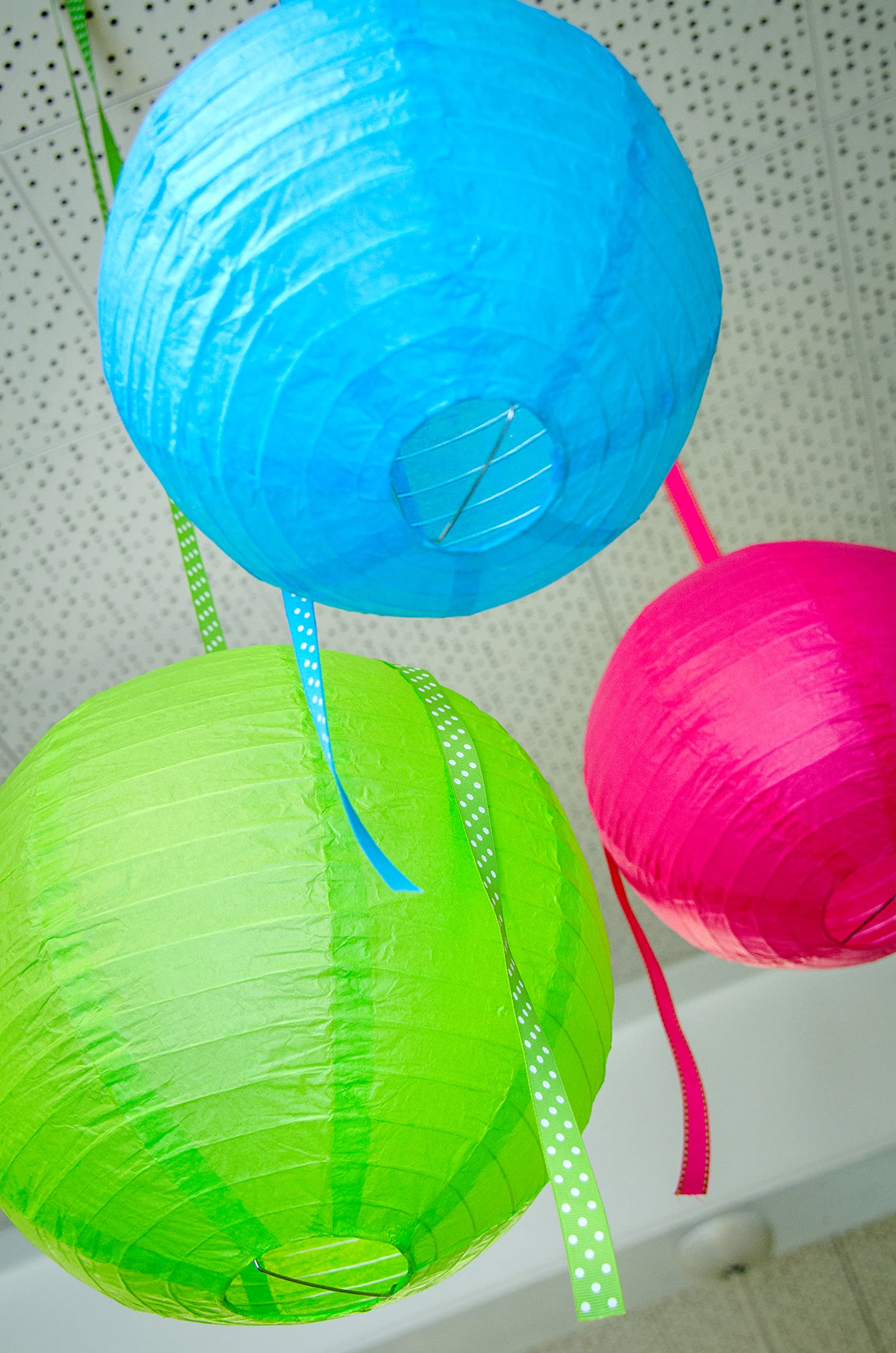 Teacher Created Resources Brights Paper Lanterns (TCR77229)
