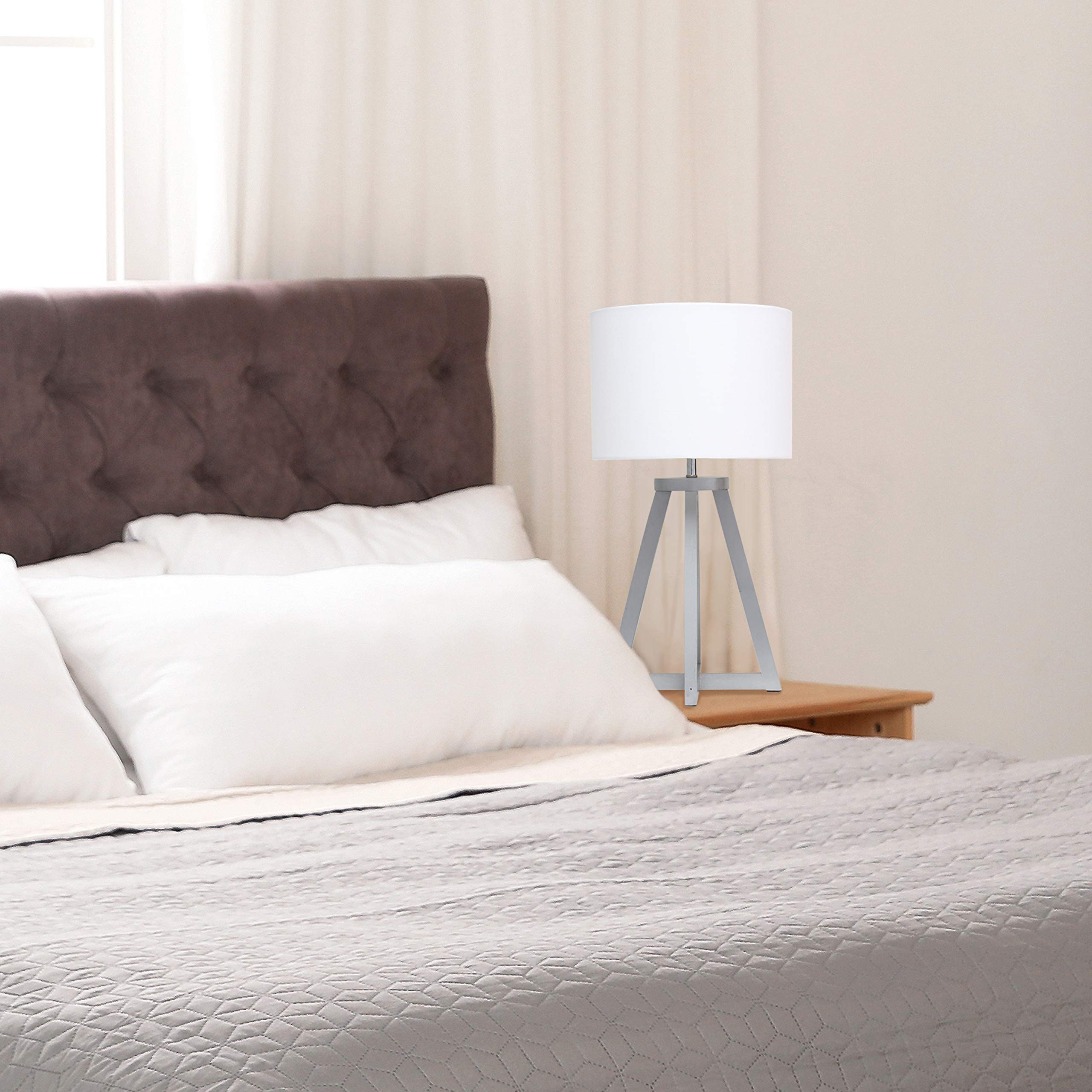 Simple Designs Lt1069-Gyw Interlocked Triangular Wood Fabric Shade Table Lamp, Gray/White