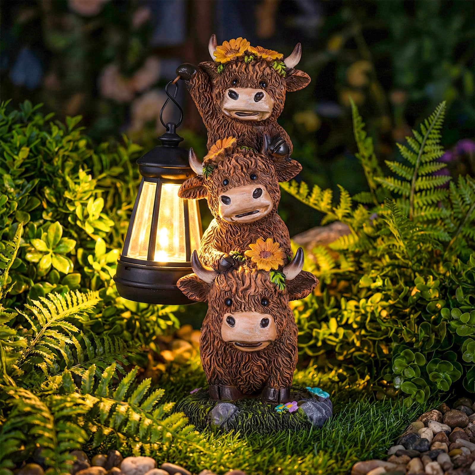 VIHOSE Solar Highland Cow Garden Statue with Lantern Cute Resin Outdoor Decor for Farmhouse Yard, Patio, Porch Unique Cow Gifts 