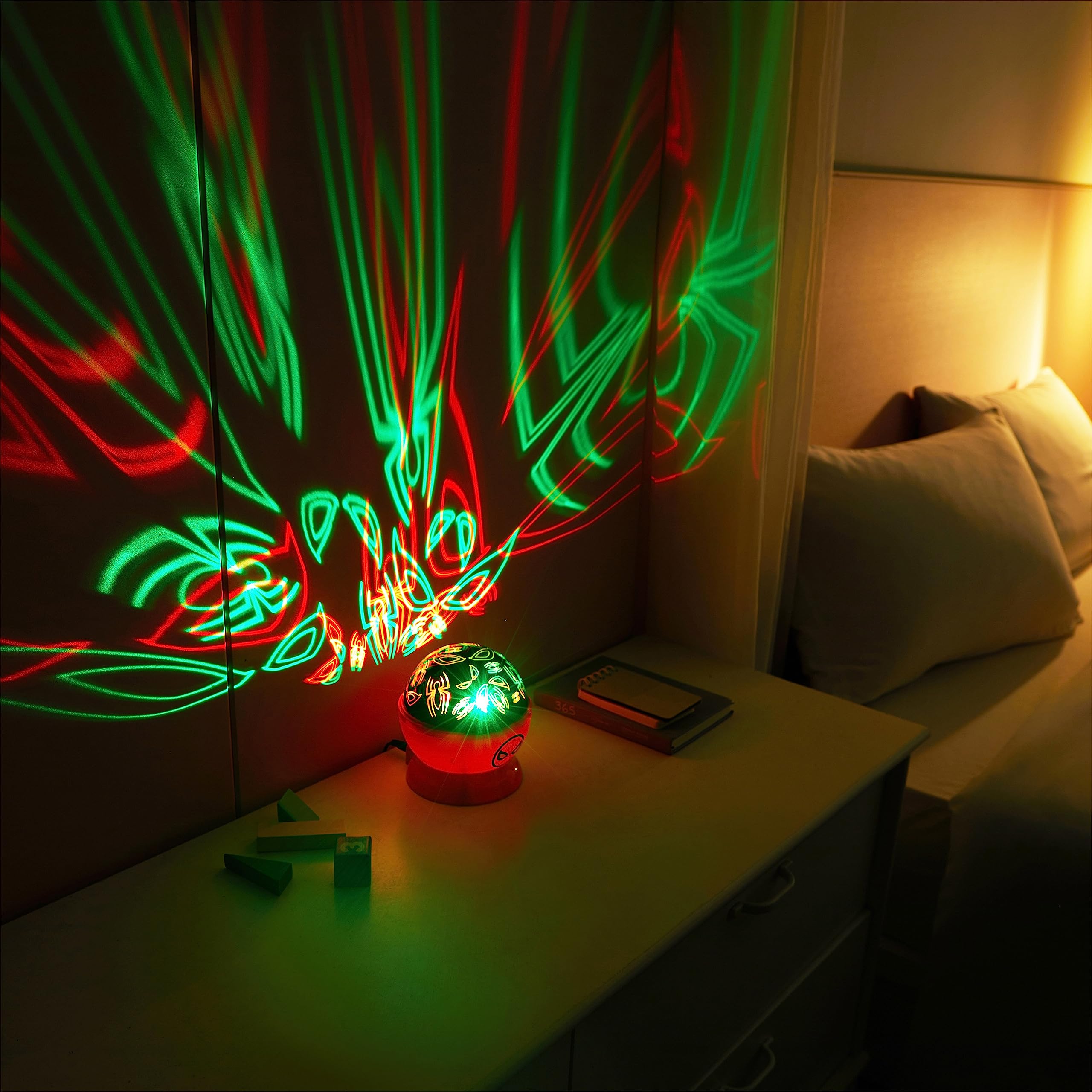 Idea Nuova Spiderman Rotating LED Projection Lamp - 4.88"x4.88"x5.5", Plastic Nightlight for Kids, Model N201590