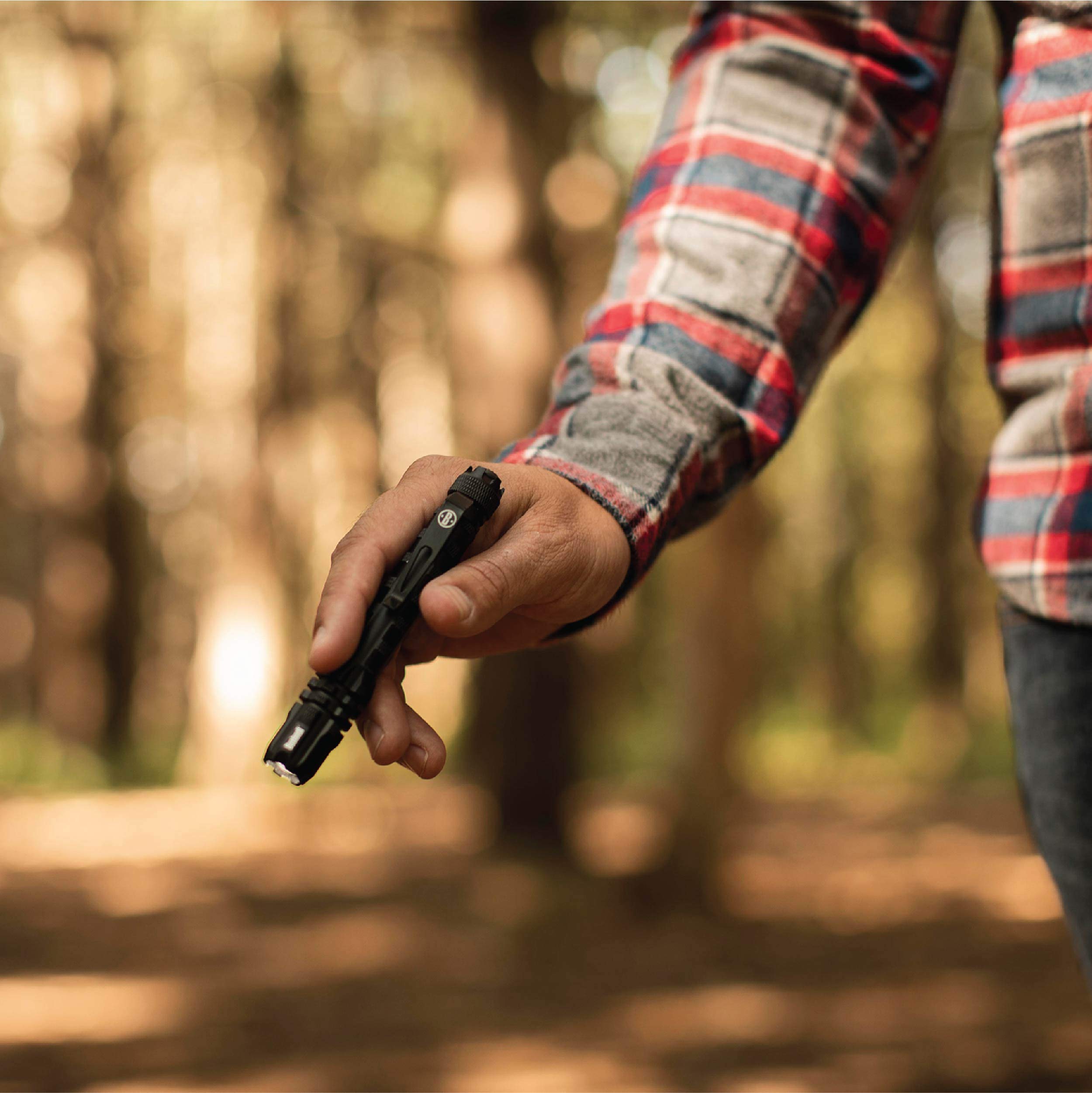 Bushnell Pro 125L Black Aluminum Flashlight - High-Performance Led For Outdoor Use