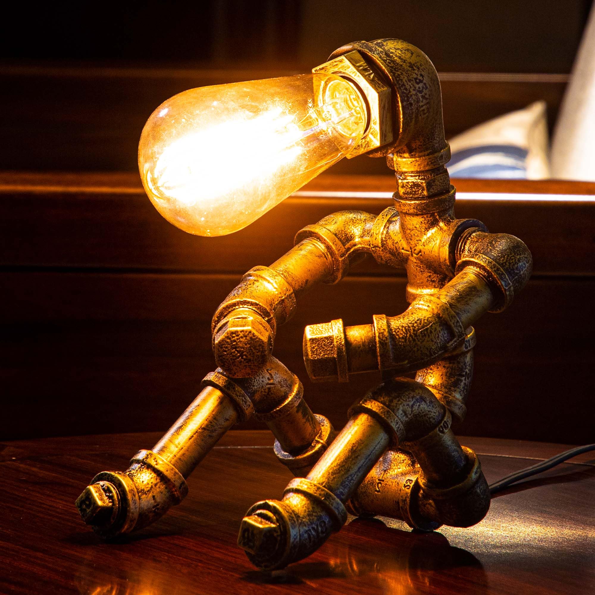 Lcyy.Tg Steampunk Table Lamp, Vintage Industrial Metal Robot Table Lamp, Water Pipe Table Lamp, Robot Style Desktop Light For Be
