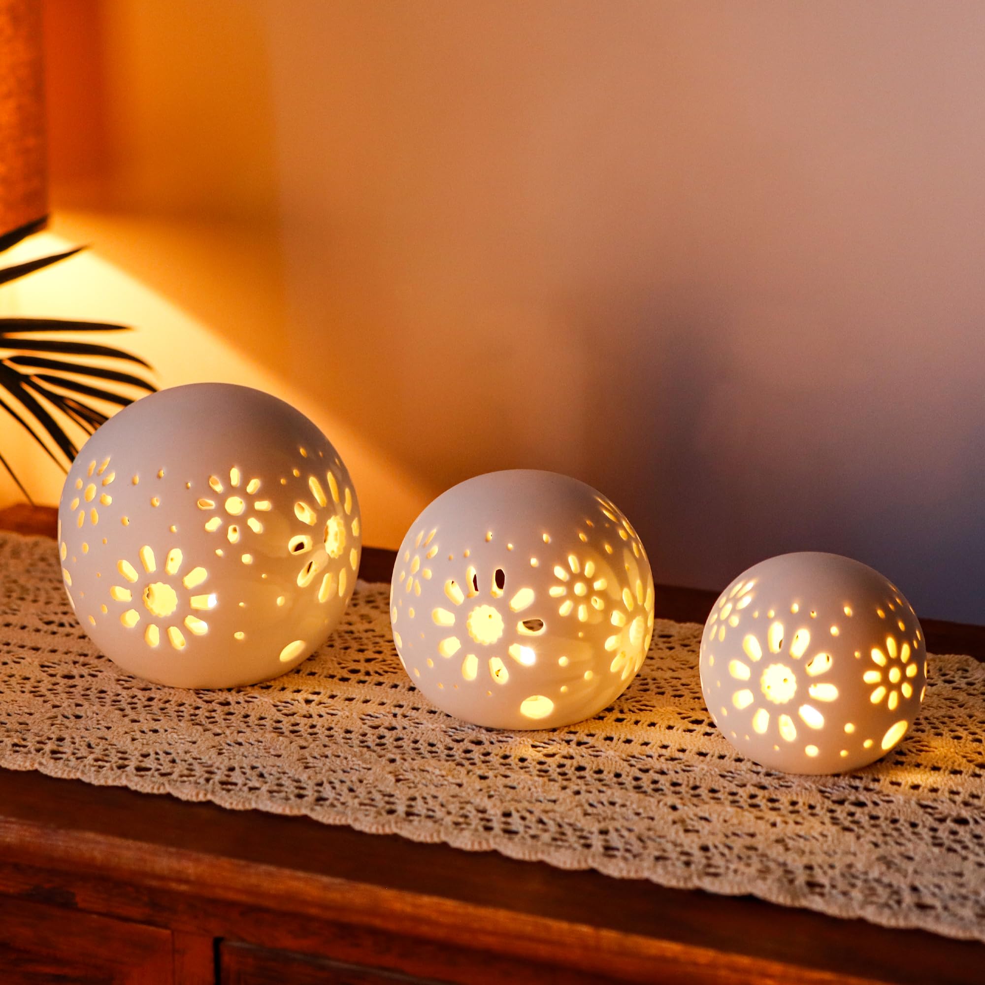 JHY DESIGN Set of 3 Ceramic Decorative Lamp 5 H Battery Powered Lamp Floral Carved Cordless Lamp Great for Living Room Bedroom Weddings Parties Patio Events (White)
