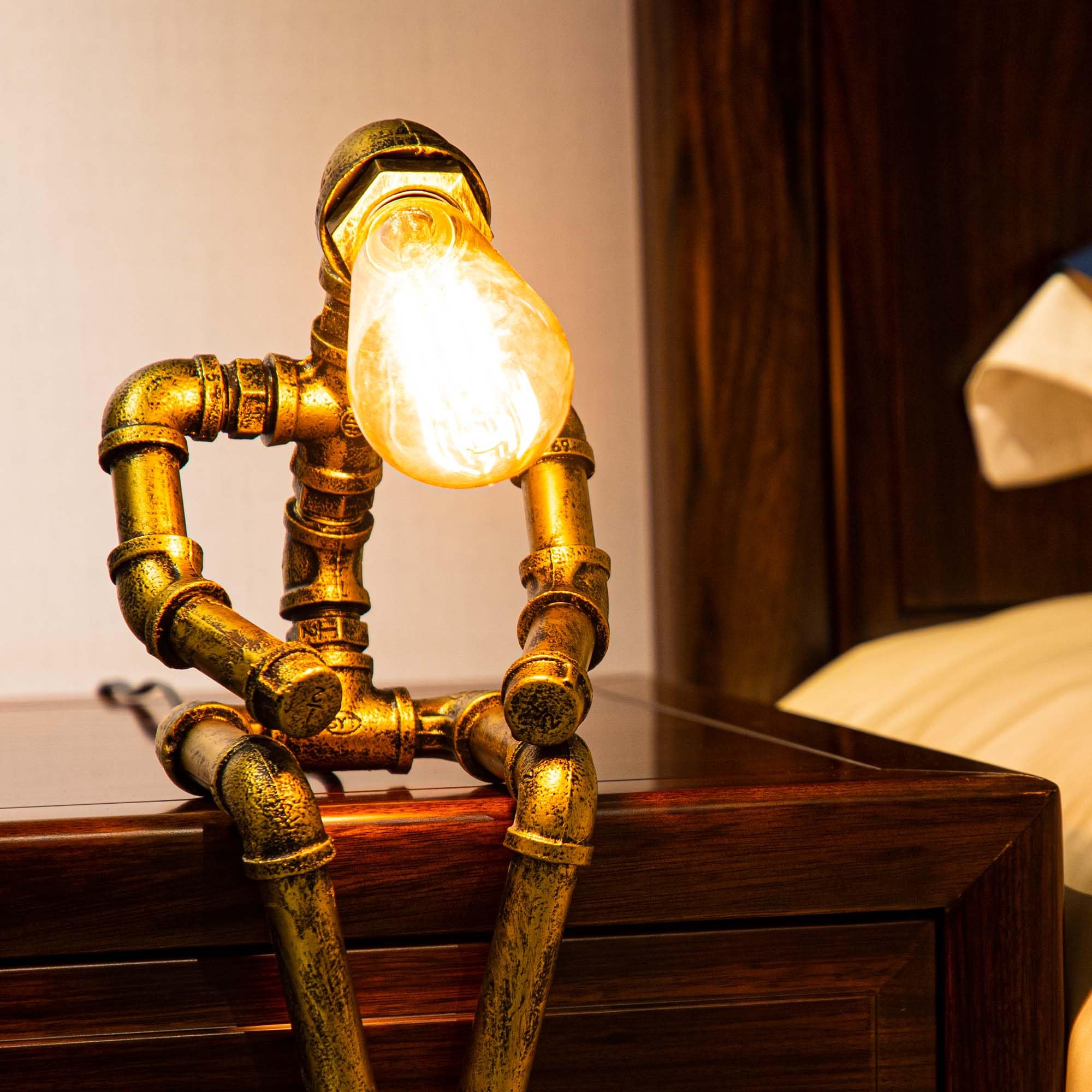 Lcyy.Tg Steampunk Table Lamp, Vintage Industrial Metal Robot Table Lamp, Water Pipe Table Lamp, Steam Punk Pipe Lamp Style Desktop Light For Bar Cafe Desktop Room Decoration (Not Included Bulb)