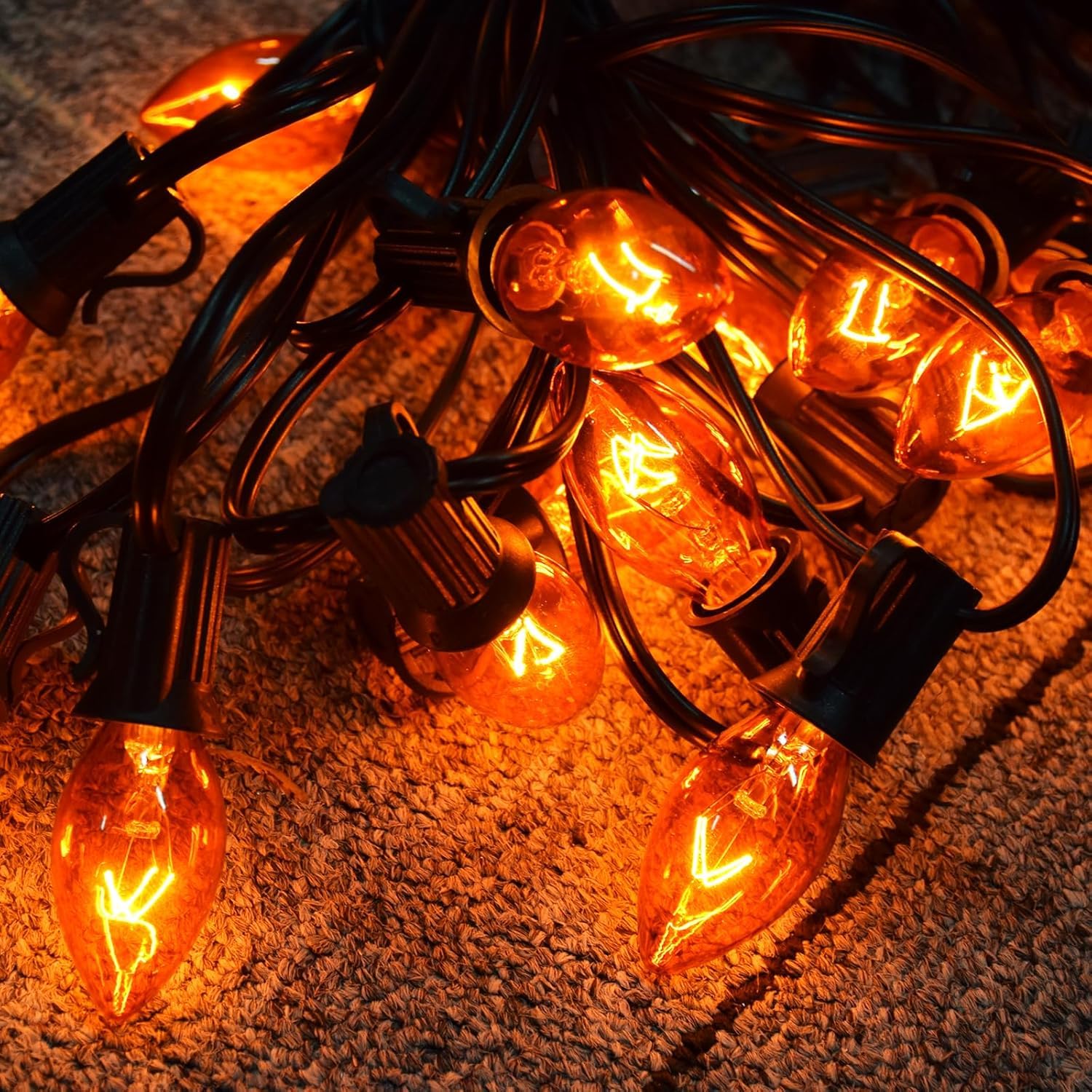 Agaphoton 25 Pack Orange Christmas Replacement Bulbs, C7 Clear Orange Flame Replacement Bulbs For Outdoor String Light, C7/E12 Candelabra Base 5 Watt Great For Christmas Bulbs