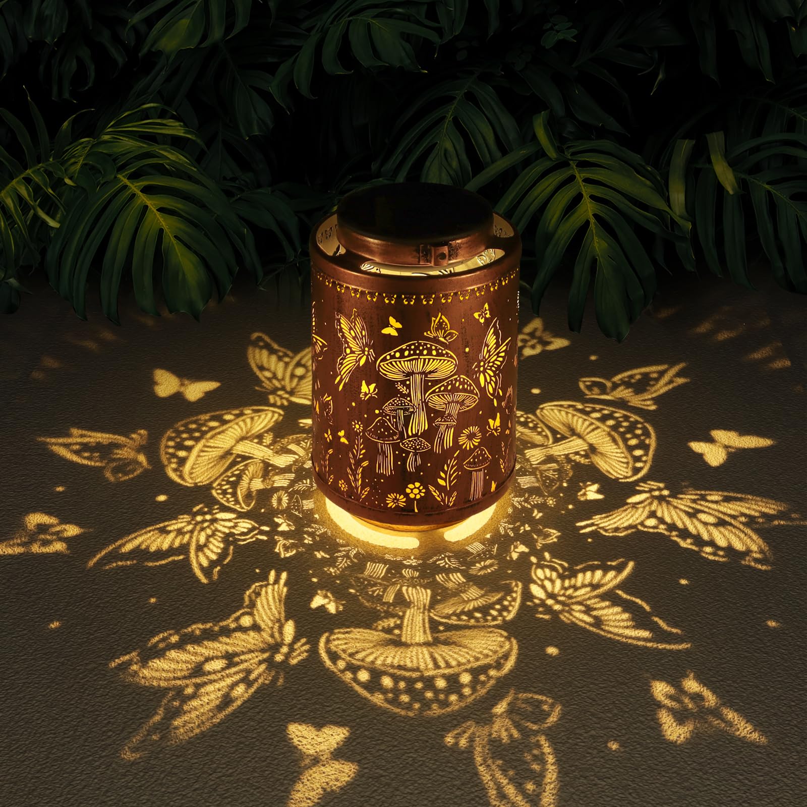 Solar Lanterns Outdoor Waterproof Mushroom Butterfly Garden Decor Gifts for Women Mon Grandma Metal Hanging Solar Lights Decorat