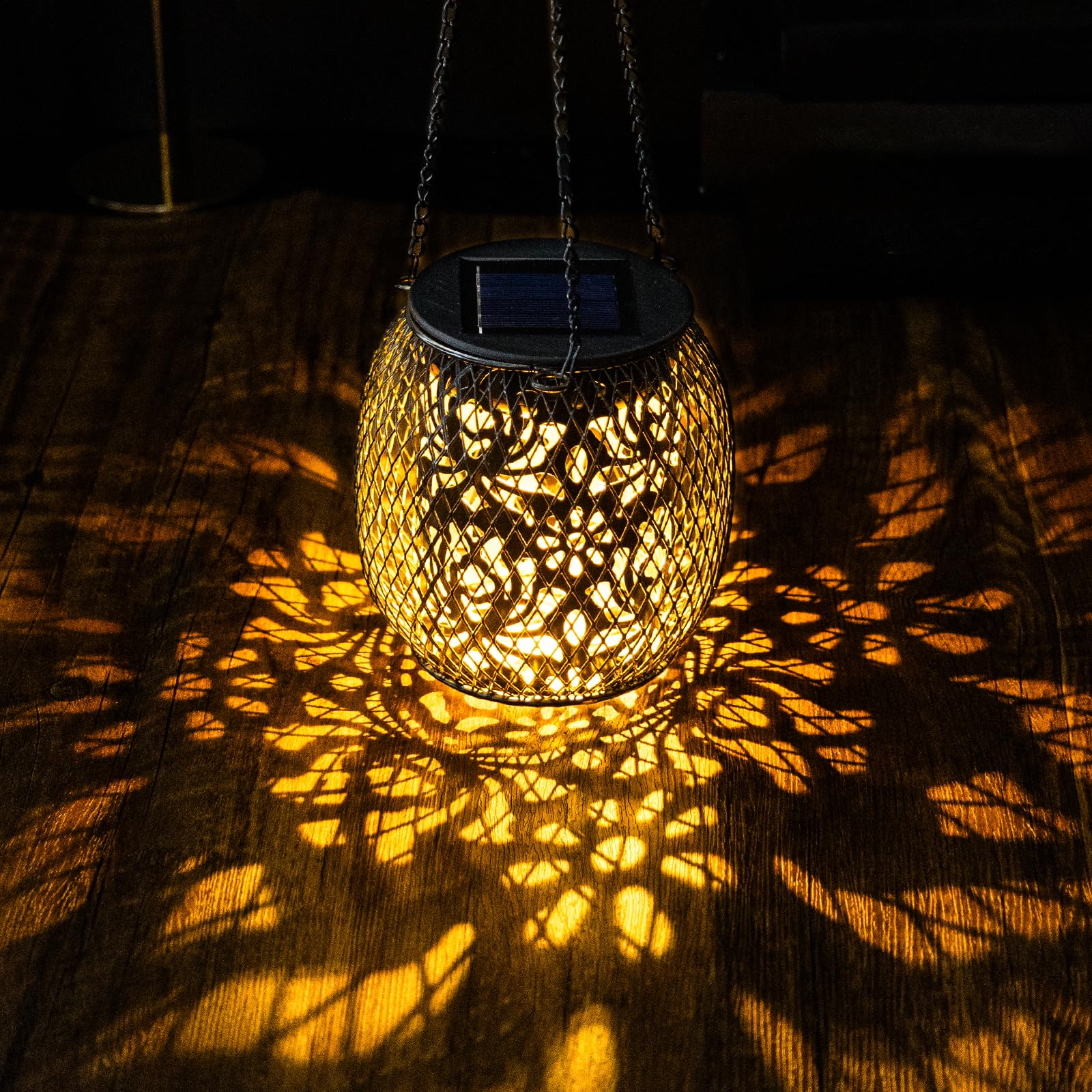 Solar Lanterns Outdoor Waterproof, Hanging Solar Lights Outside Garden Decor, Metal Solar Garden Lights Patio Decor For Yard, So