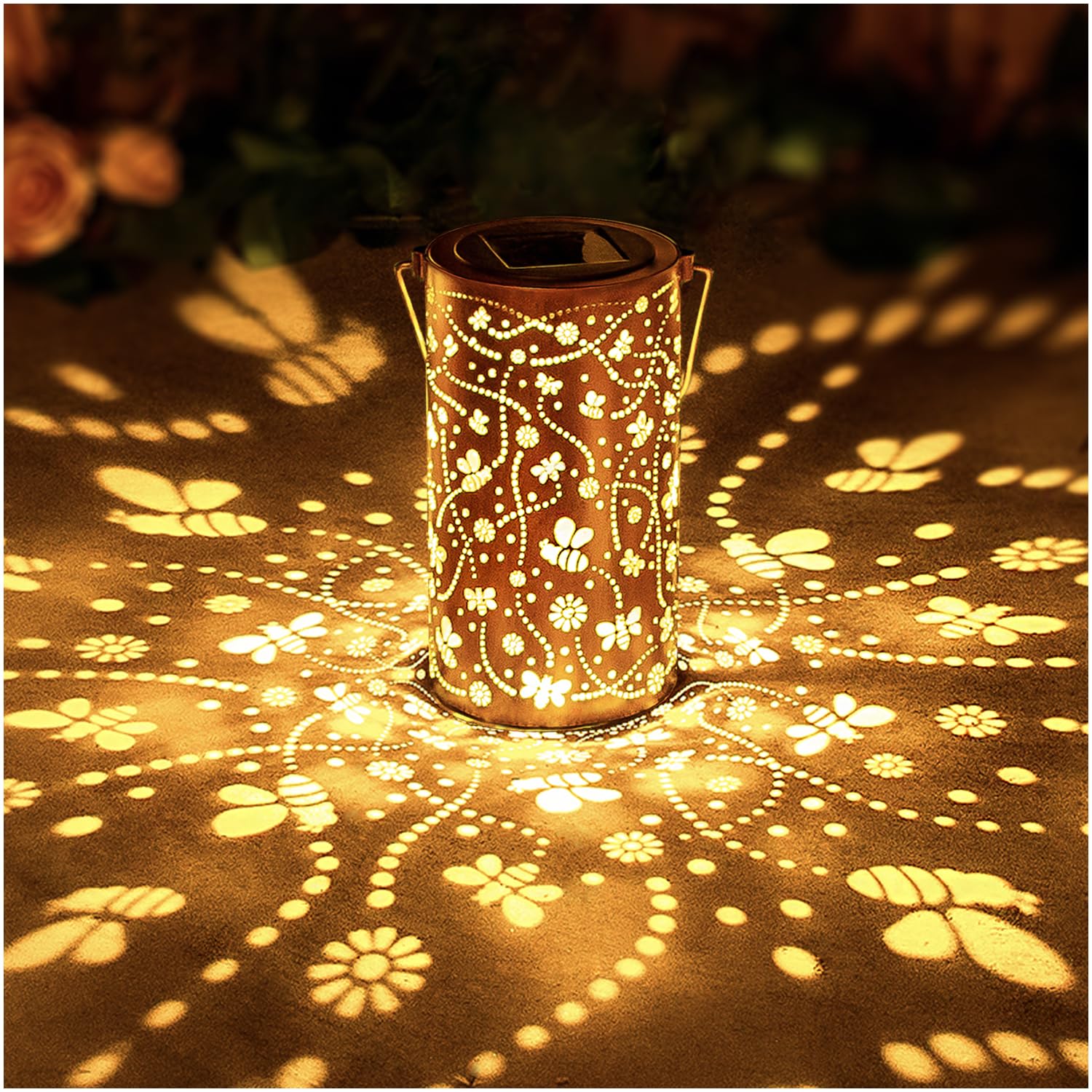 Bee Solar Lanterns Outdoor Waterproof Hanging Solar Lights Bee Gifts For Women Men Metal Decorative Led Bee Lanterns For Garden Decor,Yard,Patio,Lawn,Tabletop,Pathway,Landscape