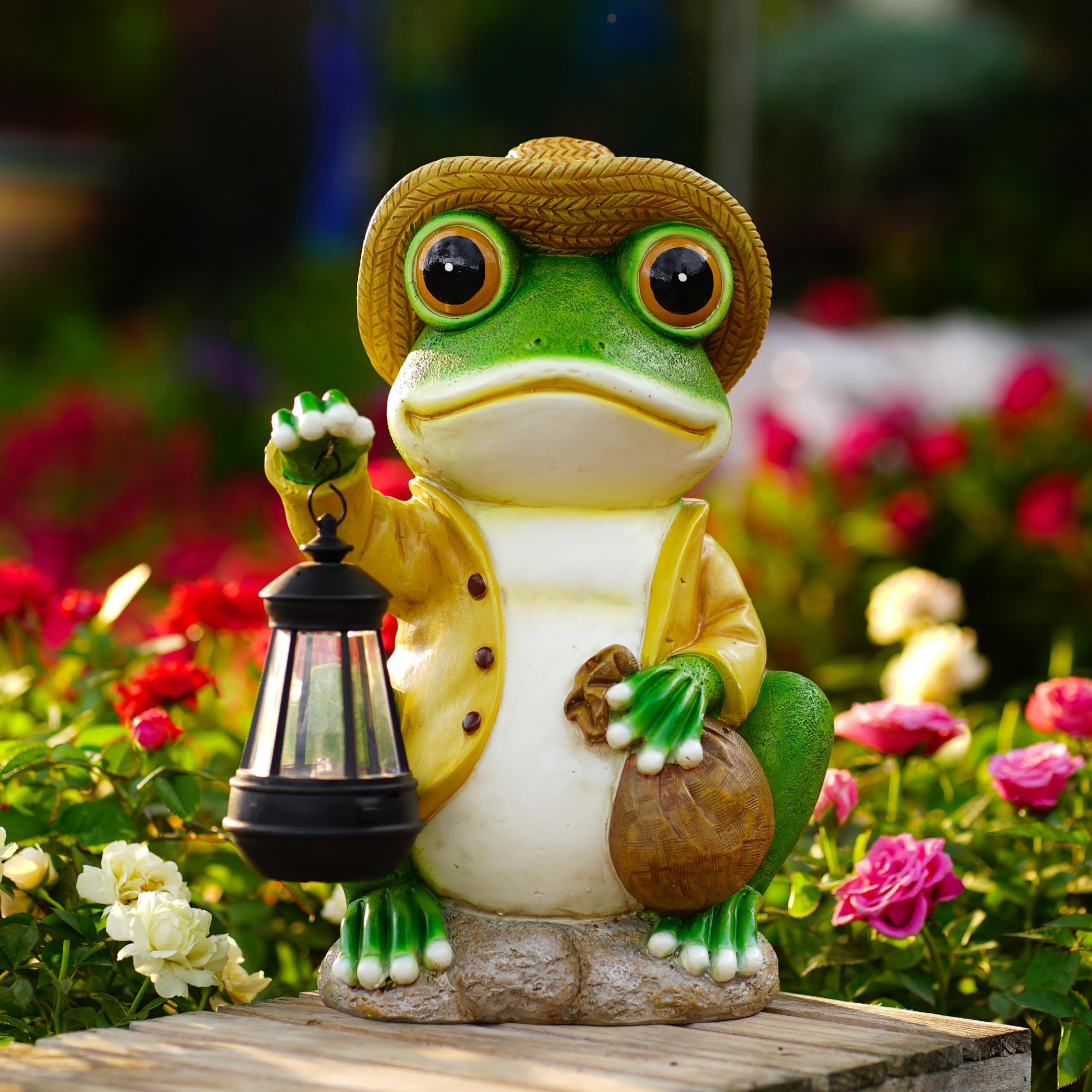 Pohabery Frog Garden Statue, 13.3in Tall Resin Decor with Solar Lantern, Green Frog