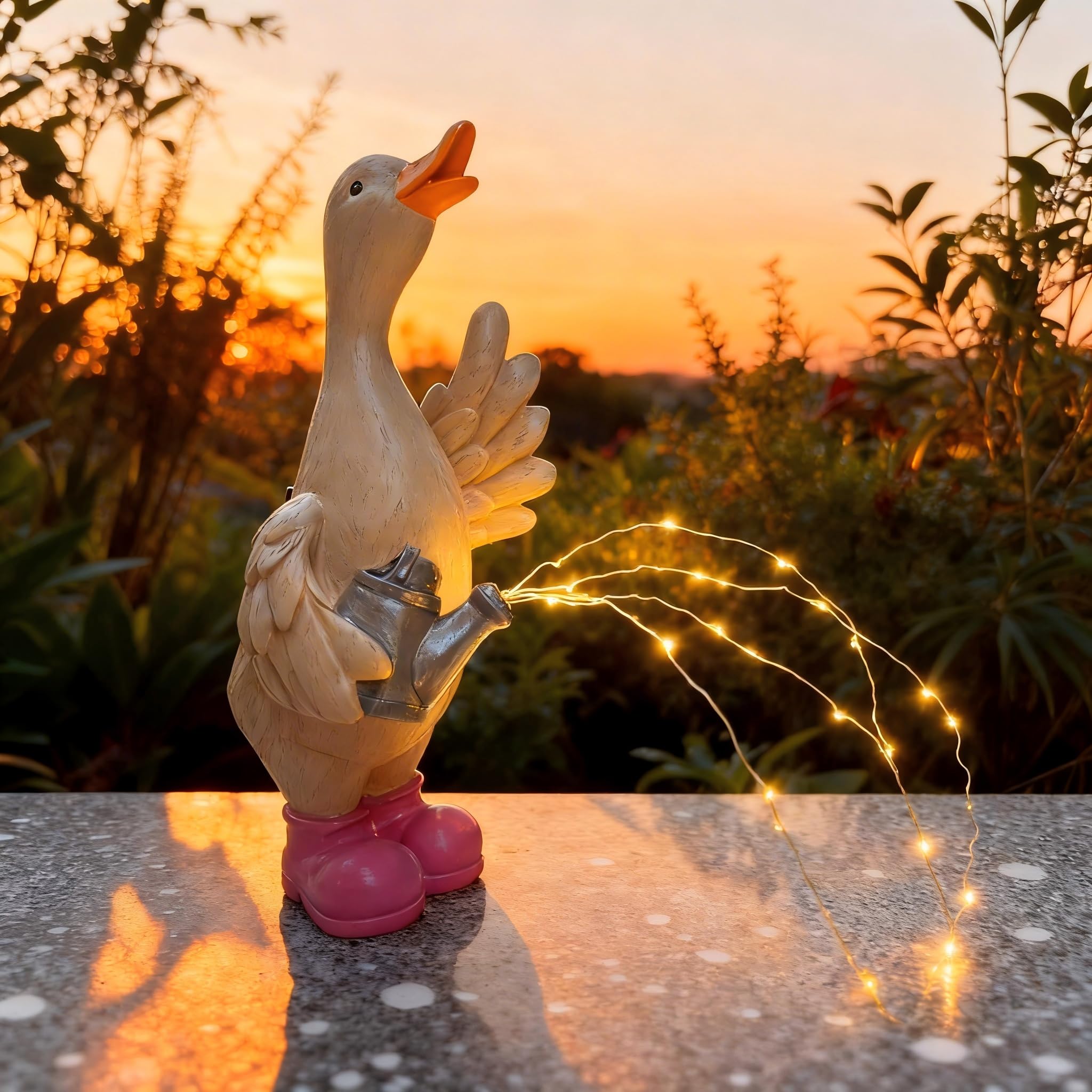 Solar-Powered Goose Garden Statue - Outdoor Goose Decor with Solar Light, Resin Solar Garden Statue Waterproof for Porch, Patio,