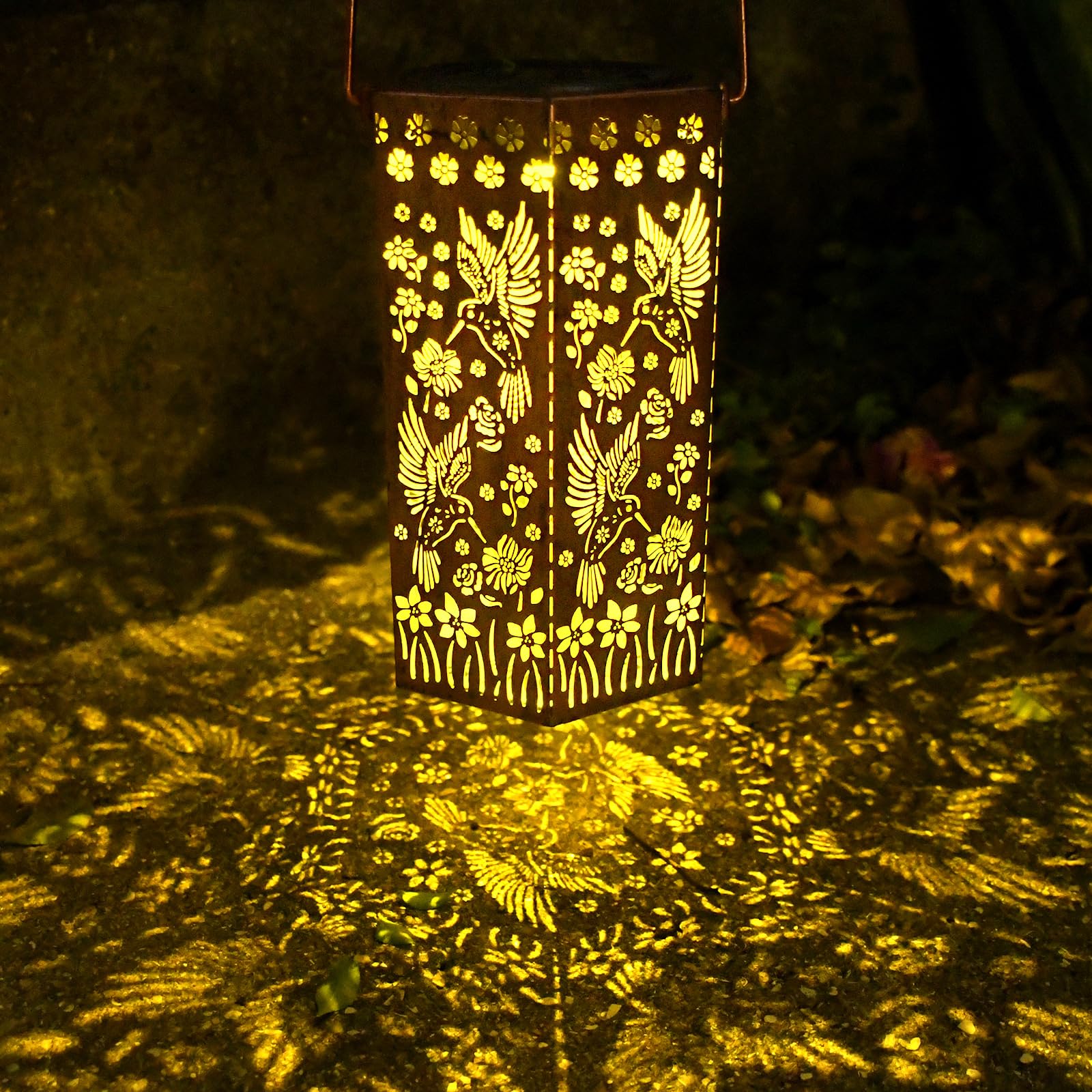 Kyoryuger Hummingbirds Solar Lanterns Outdoor Gifts For Women Mom Grandma Mother Gifts Birthaday Metal Lanterns For Yard Patio Lawn Solar Garden Decor