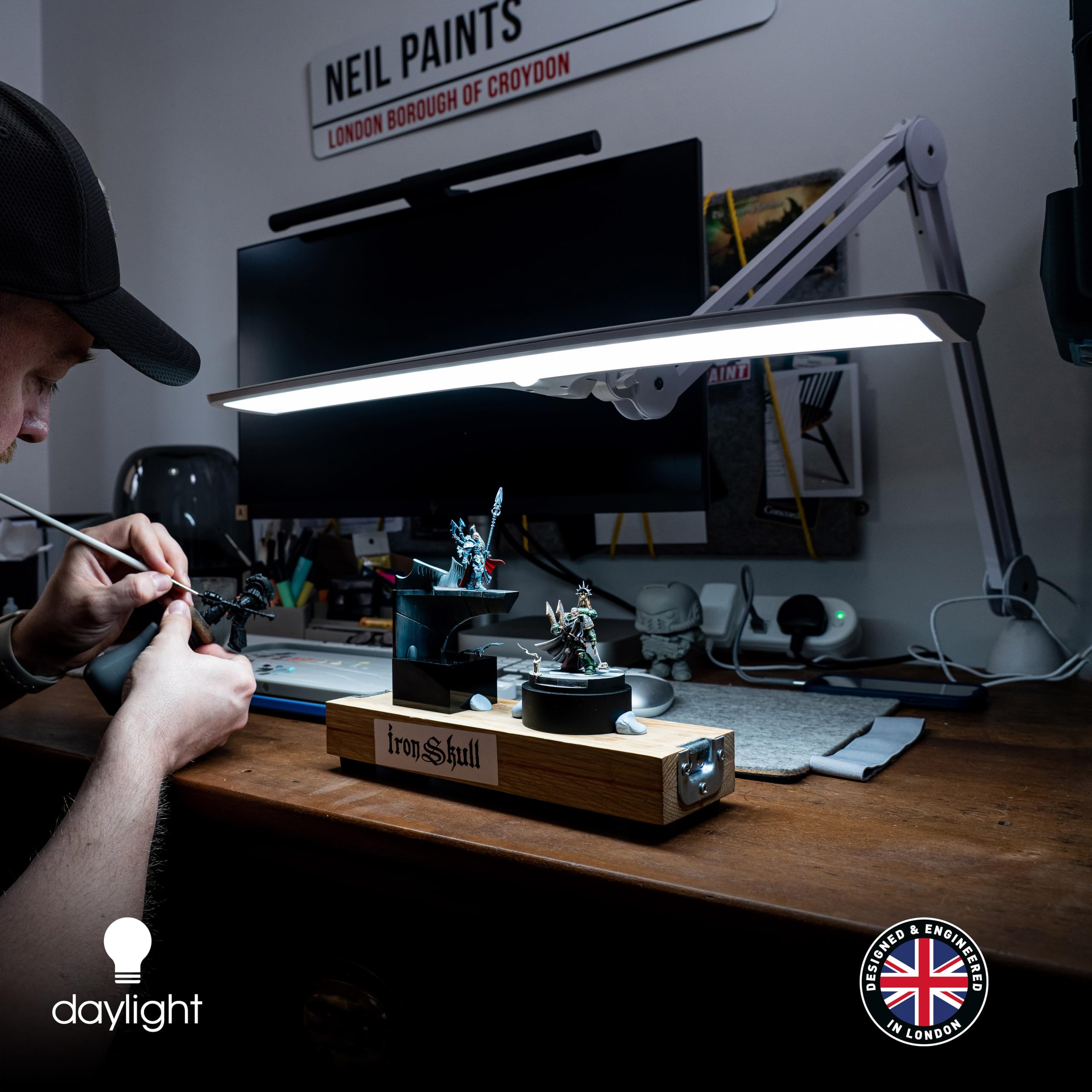 Daylight Lumi Task Lamp - 95 CRI, 4000 Lux, Touch Dimmable, 1,320 Lumens, White, Model U35500