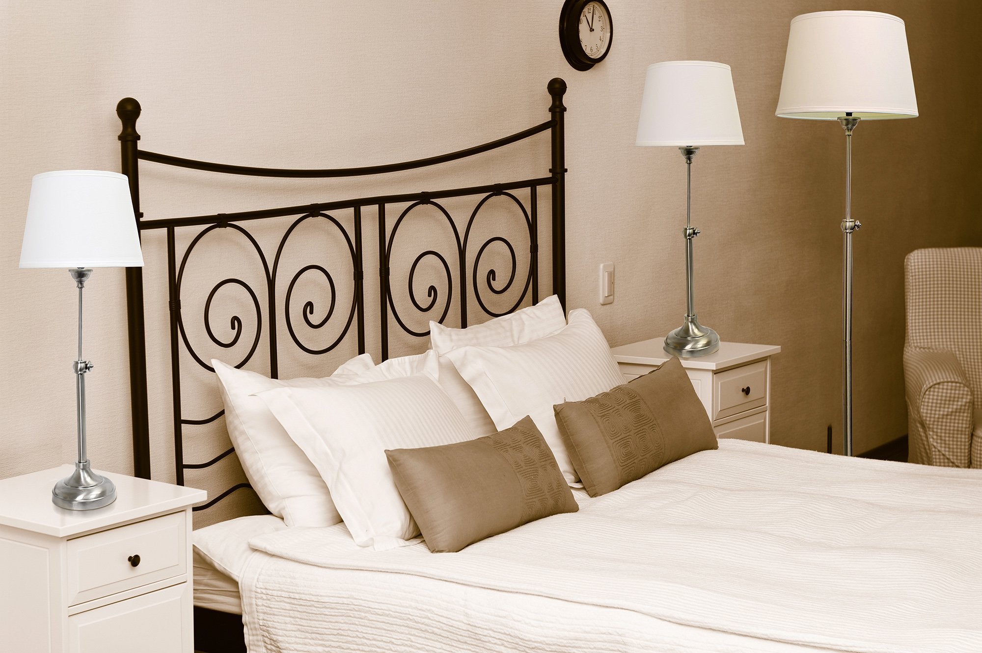 Elegant Designs Lc1017-Bsn Brushed Nickel Adjustable 3 Pack Lamp Set With White Fabric Shades, 1 Floor Lamp And 2 Table Lamps