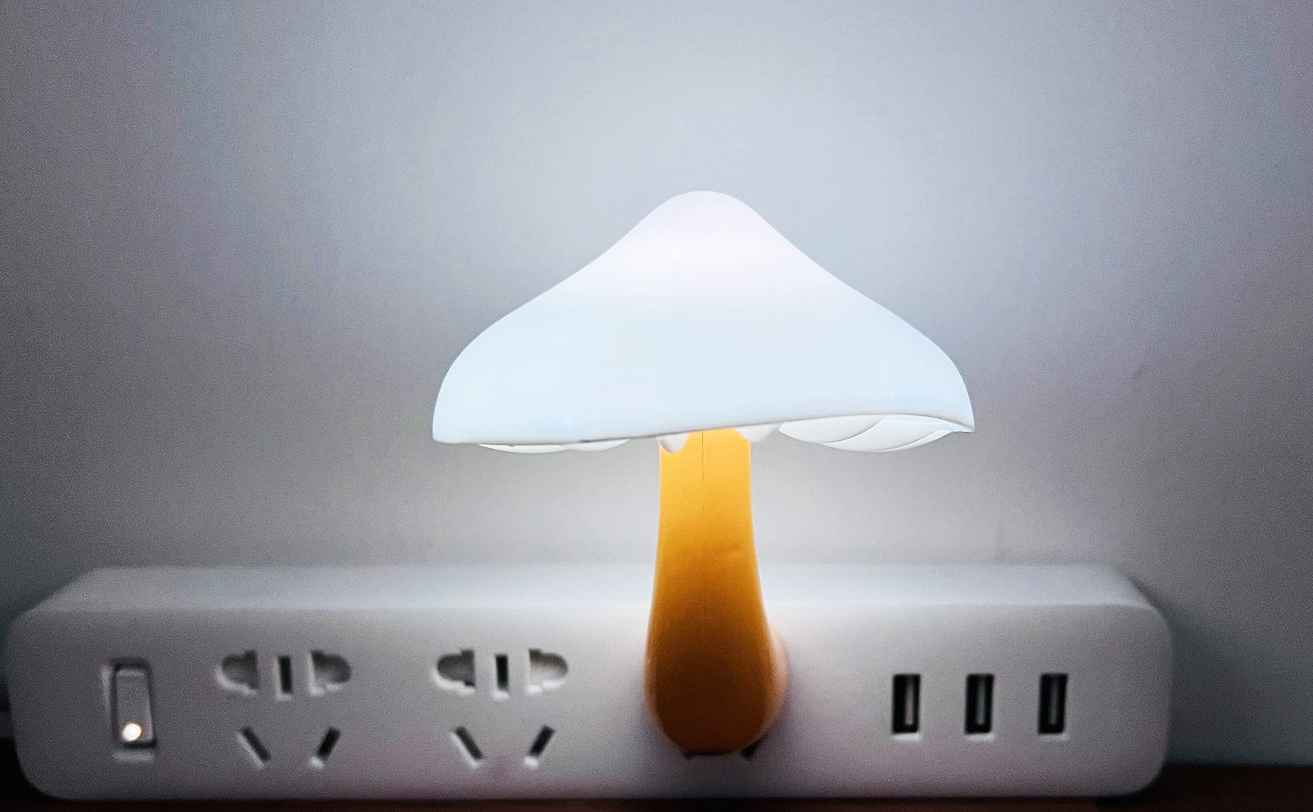 Night Lights Plug Into Wall - Sensor Led Mushroom Light  Cute Energy Saving Mushroom Lamp For mature-themeds Kids Living Room Bedroom Kitchen  Bathroom Toilet  Stairs  Hallway Corridor  Gift Ideal  Warm White