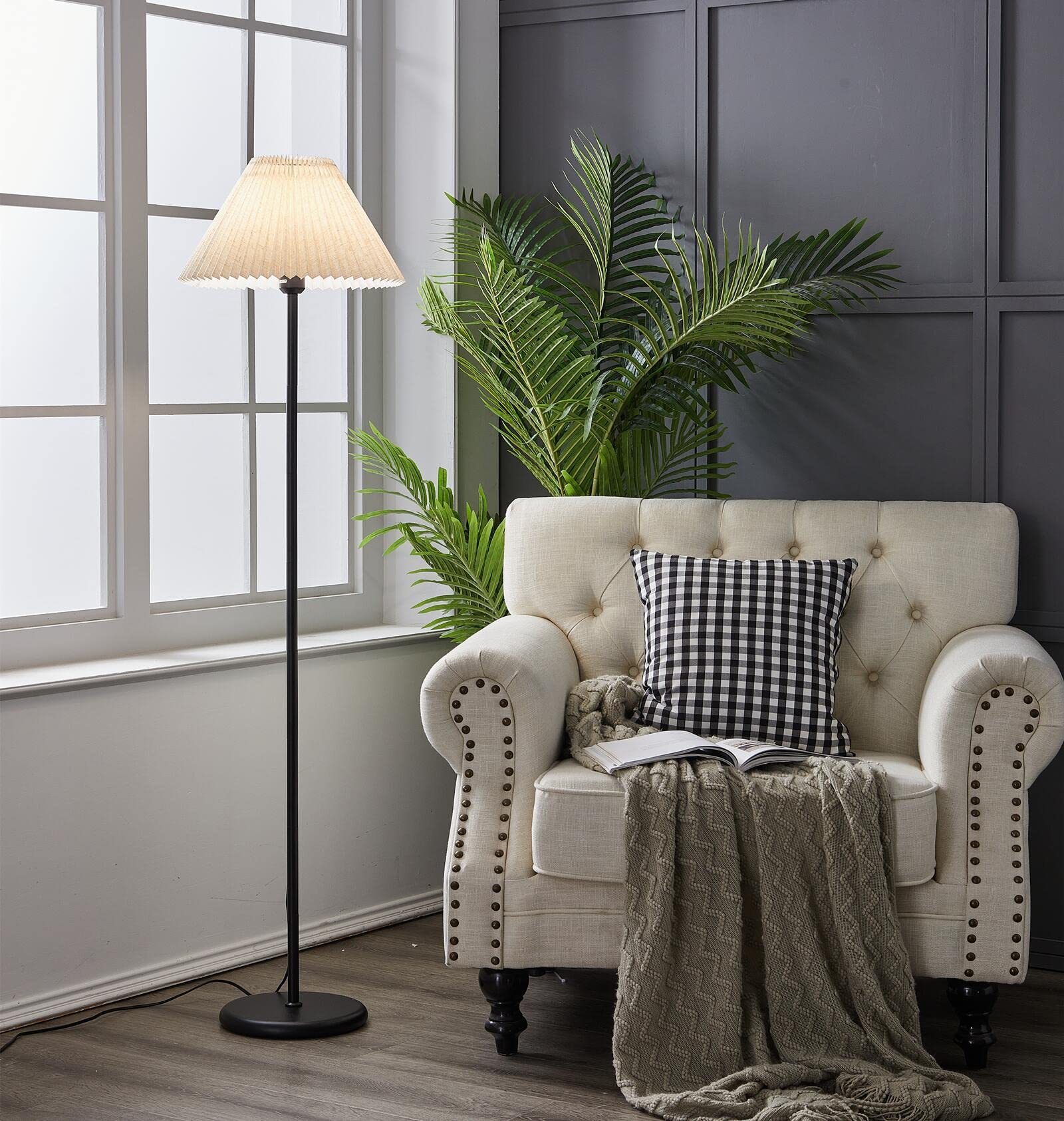 Black Pole Floor Lamp Simple Design Tall Lamp With Shade Standing Lamp With Led Bulb For Living Room And Bedroom