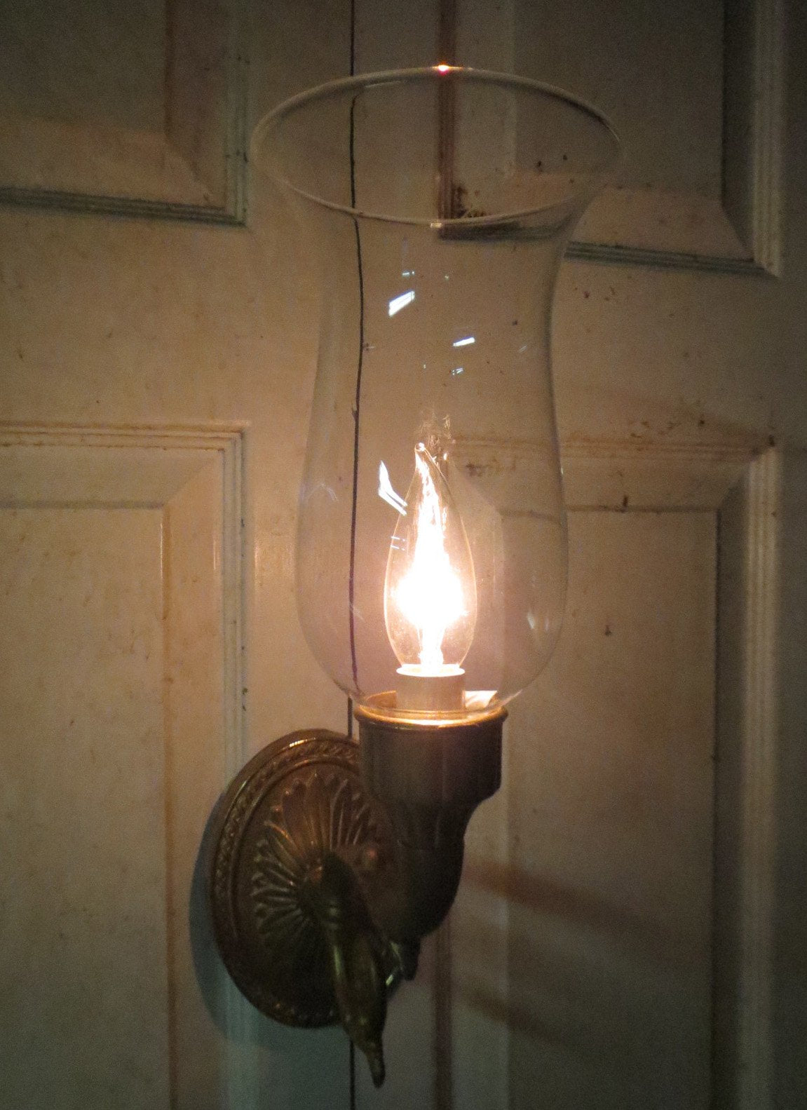 B&P Lamp® Clear Hurricane Shade - 1 5/8" x 8 1/4" Glass, Model 8705ALS
