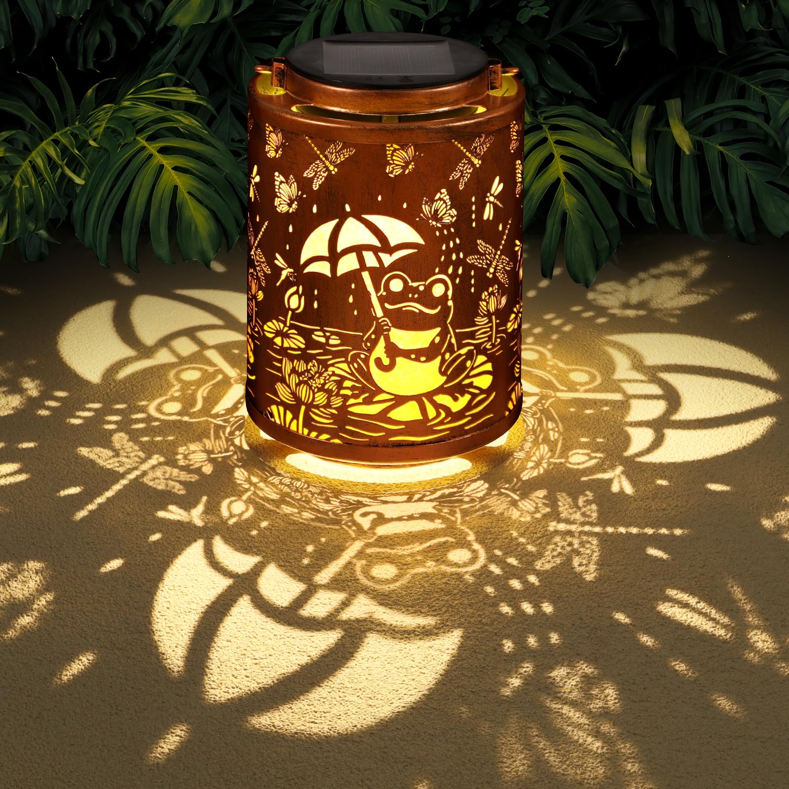 Solar Lanterns Garden Decor Birthday Gifts For Women Mon Grandma Metal Hanging Solar Lights Waterproof Outdoor Decoration For Outside Led Lanterns For Yard Patio Lawn (Frogs)