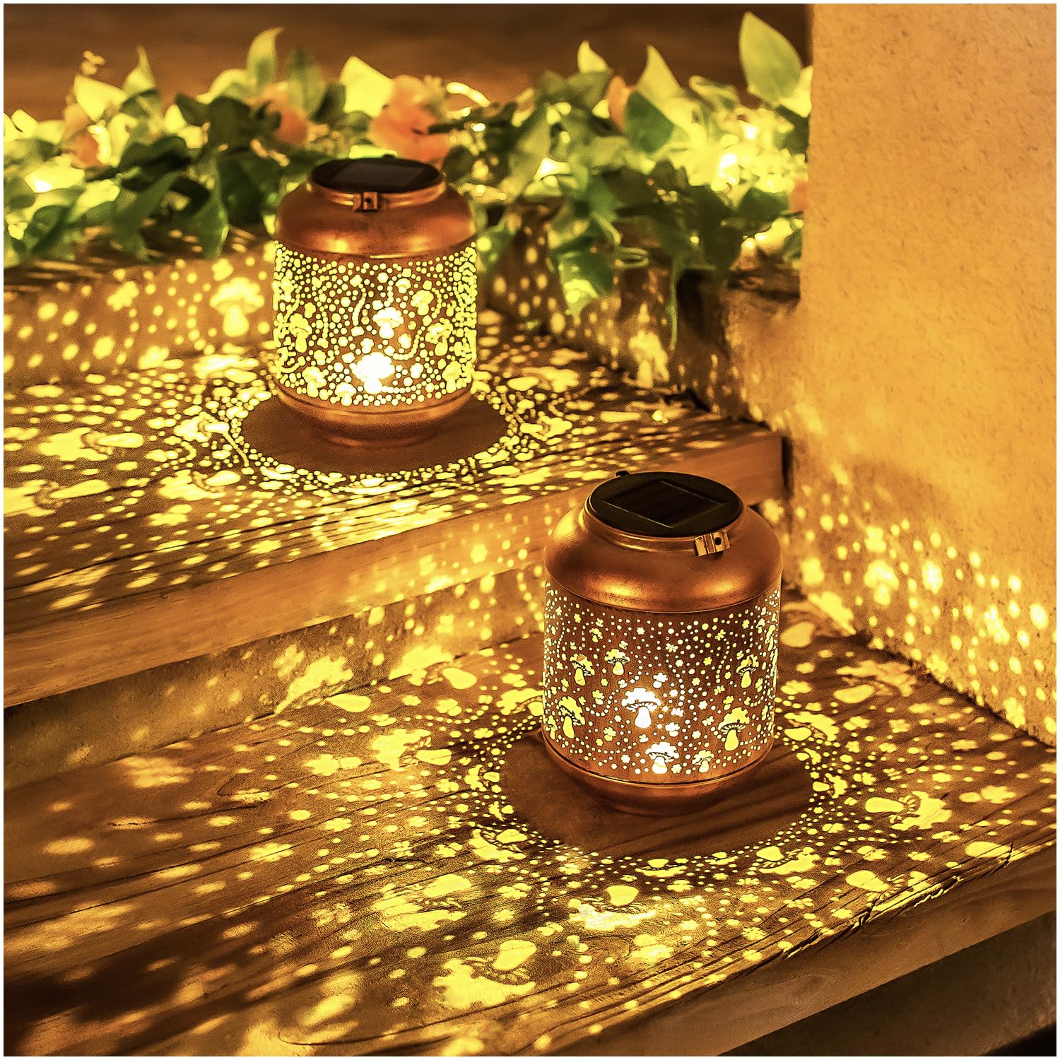 Mushroom Solar Lanterns Outdoor Waterproof Hanging Solar Lights Mushroom Gifts For Women Men Mom Metal Decorative Led Outdoor La