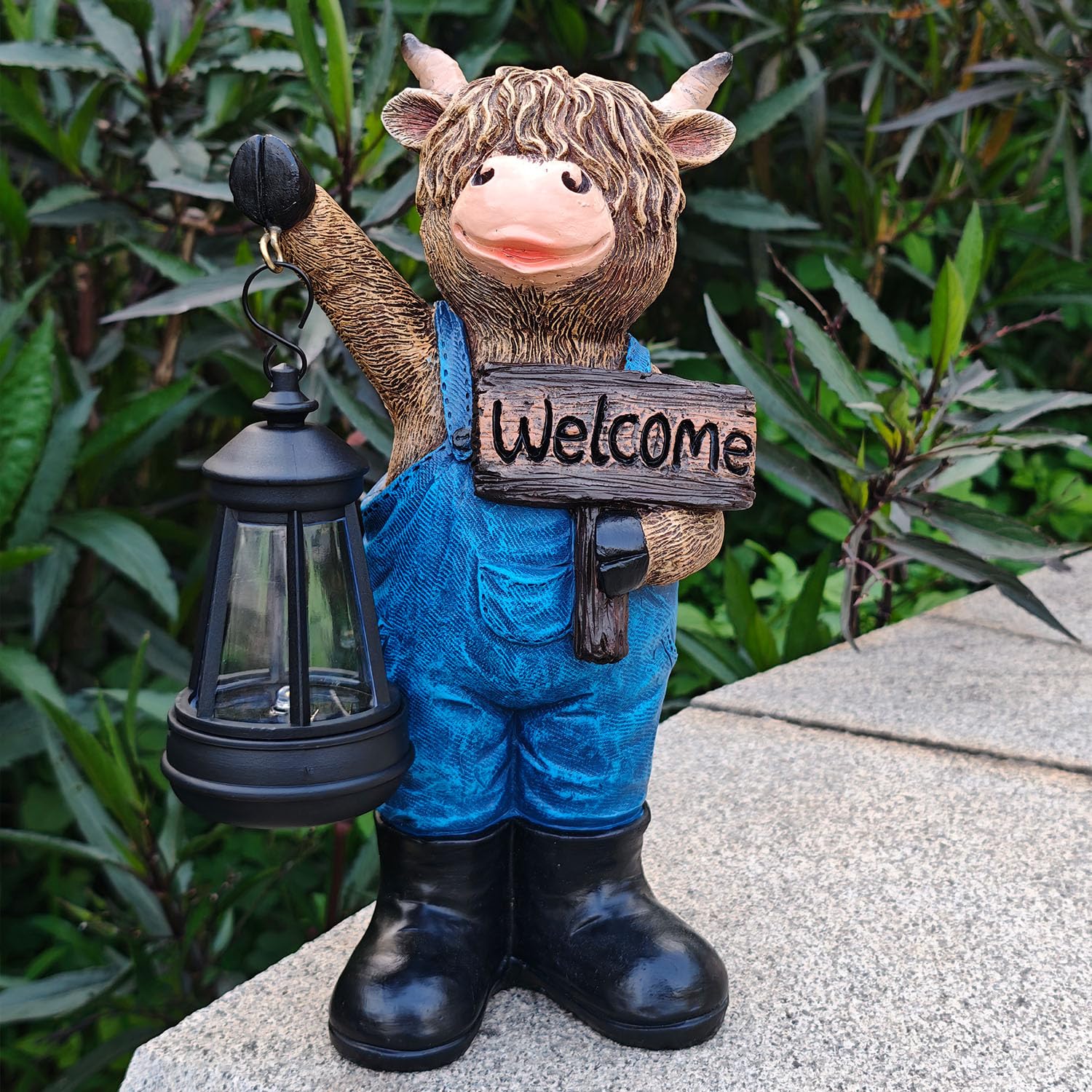 Solar Garden Statues -Highland Cow Lantern Outdoor Handmade Resin Statue With Led Light  And Welcome Holder For Patio  Yard  Gift Ideas (Cow2)