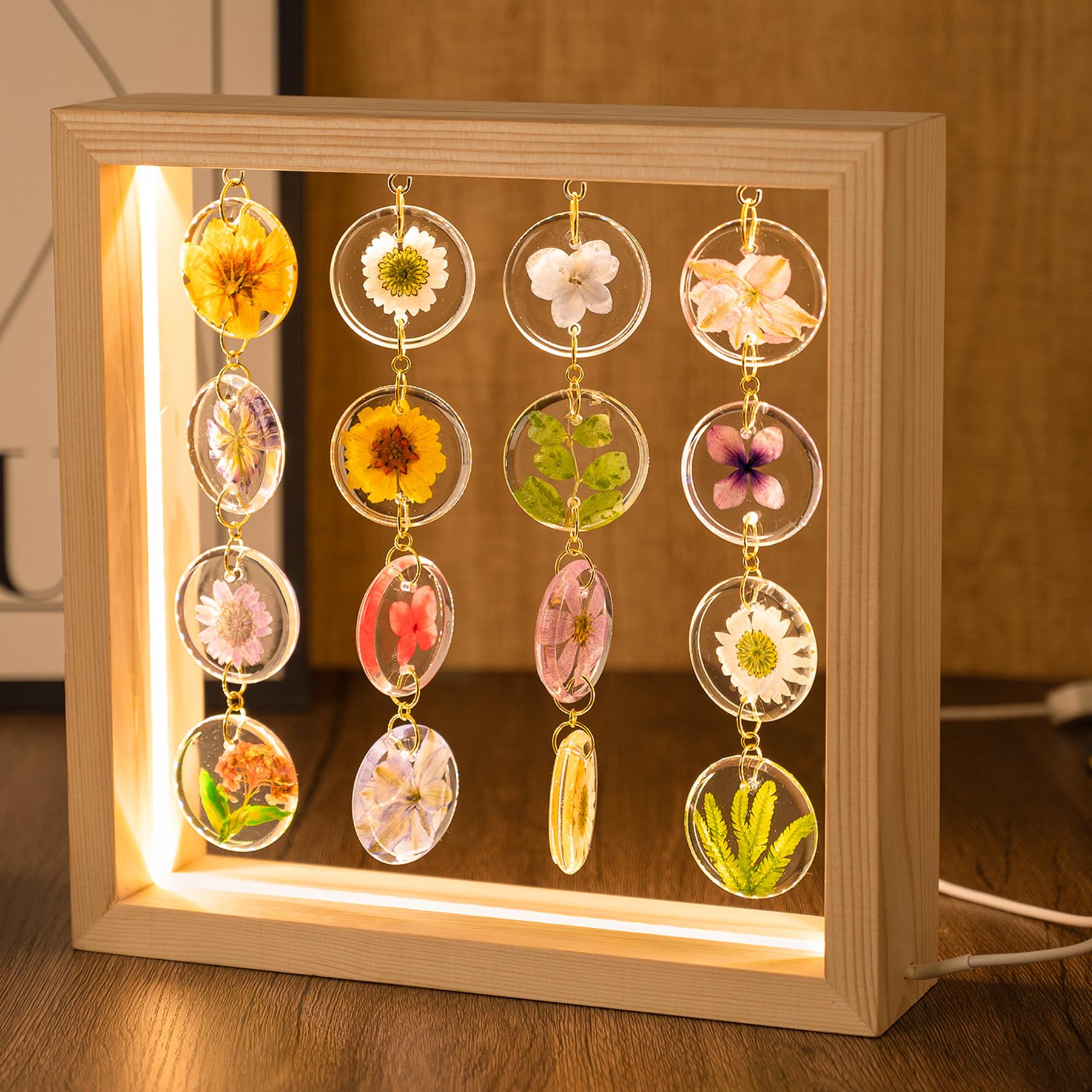 SMUK Handmade Dried Flower LED Desk Lamp, 3-Way Dimmable, Burlywood, 4" Circle, Model SH14, Cute Bedside Table Lamp