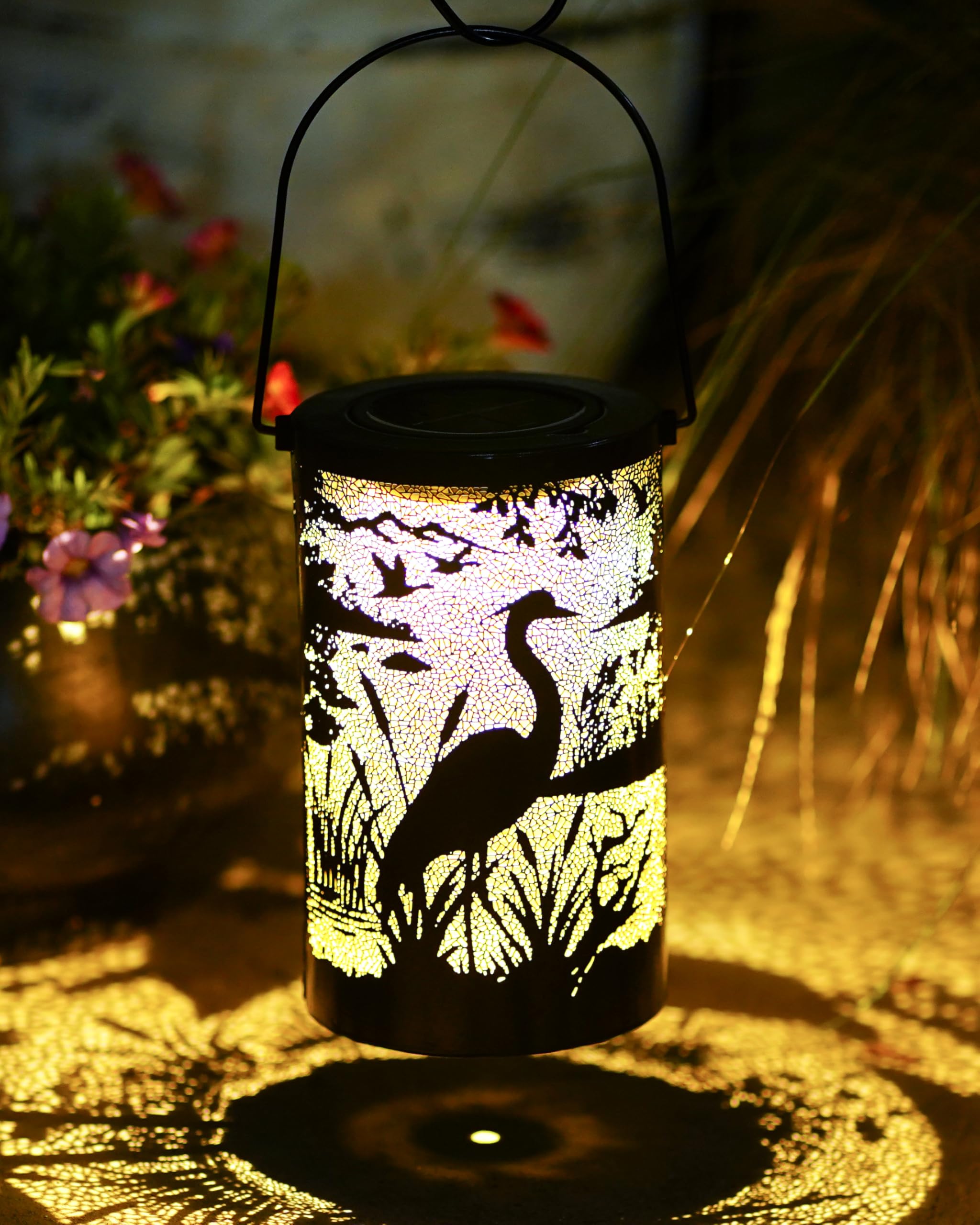 Solar Lantern Outdoor Waterproof Bird Garden Decor Birthday Gifts for Women Mom Grandma Hanging Solar Lights Metal Decoration Ou