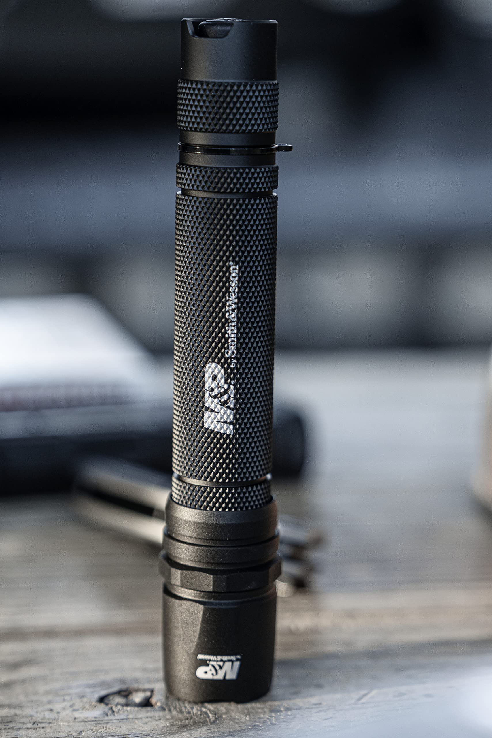 Smith & Wesson M&P Delta Force Flashlight, 2xAA, 380 Lumens, 4 Modes, Waterproof, Black, Model 1078456