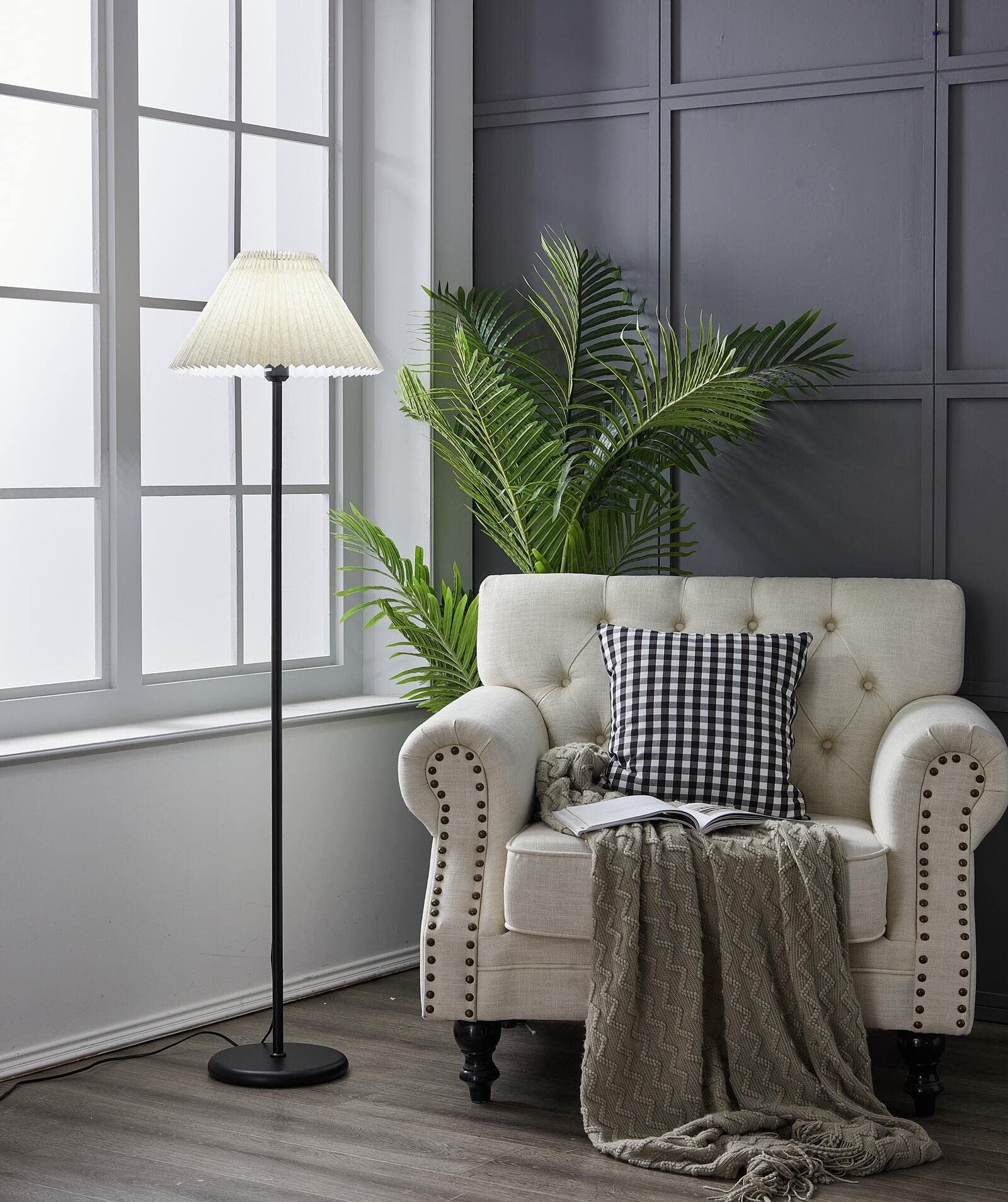 Black Pole Floor Lamp Simple Design Tall Lamp With Shade Standing Lamp With Led Bulb For Living Room And Bedroom