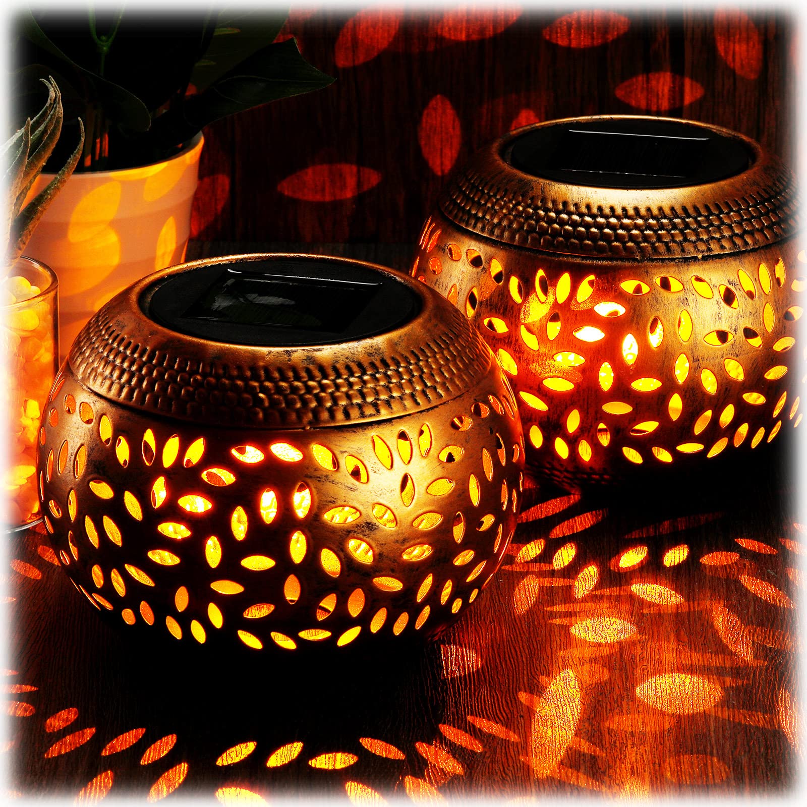 2 Pcs Solar Table Lantern Outdoor Waterproof Flickering Flame Solar Powered LED Light Decorative Metal Outdoor Lamp for Outside