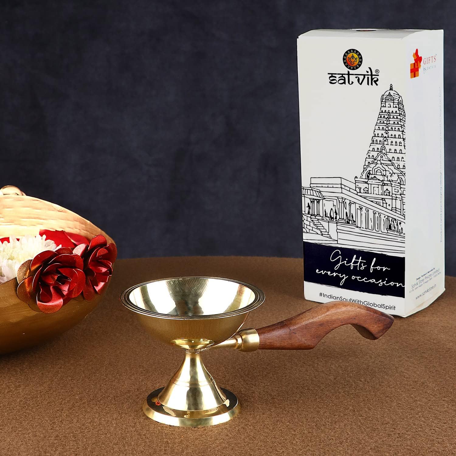 CRAFTSMAN Hand held Puja Jyot Brass Diya Oil Lamp. Aarti/Pooja Dia with Handle (Size-1)