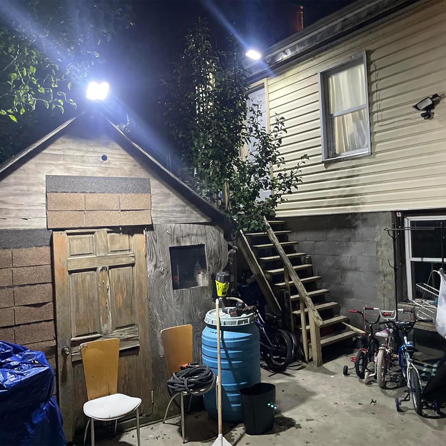 Yointhit 800W Solar Street Lights, 80000LM, Waterproof, Dusk to Dawn, Motion Sensor, Remote Control, LED Flood Light for Outdoors