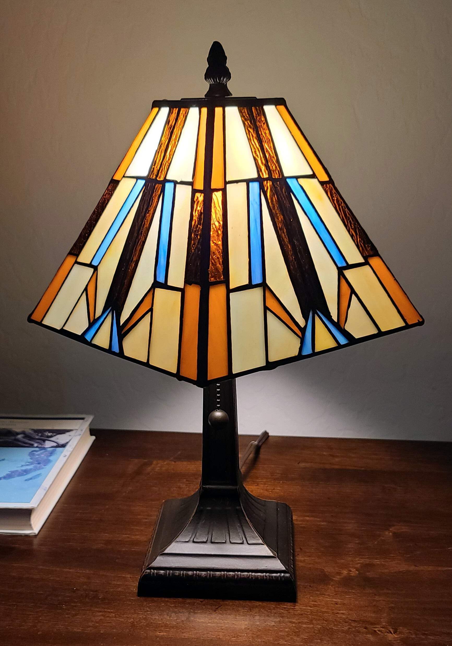 16 Tiffany Style Mission Style Squared Shade Table Lamp