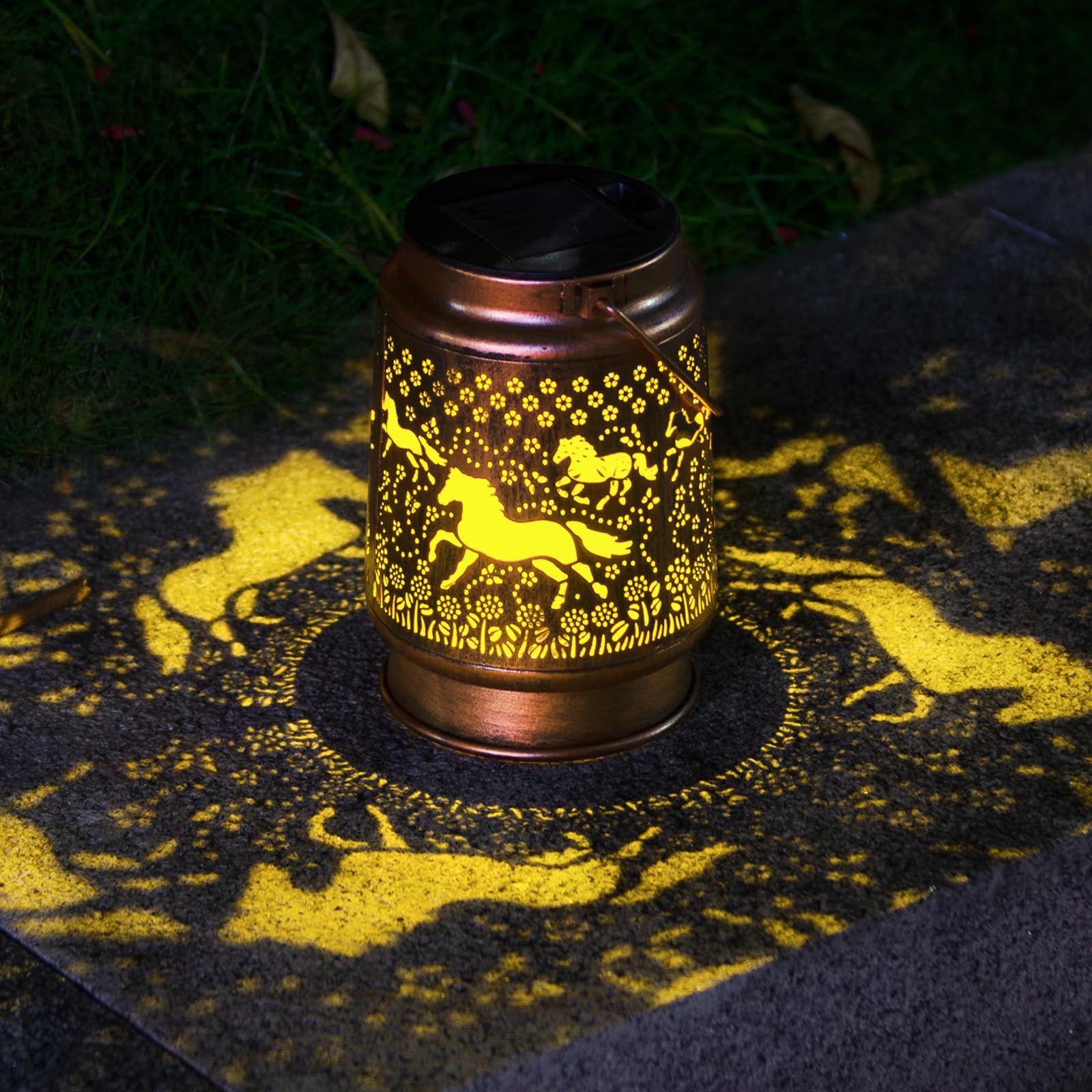 kyoryuger Solar Lantern for Yard Patio Lawn Decor - Metal Outdoor Lantern - Horse Design