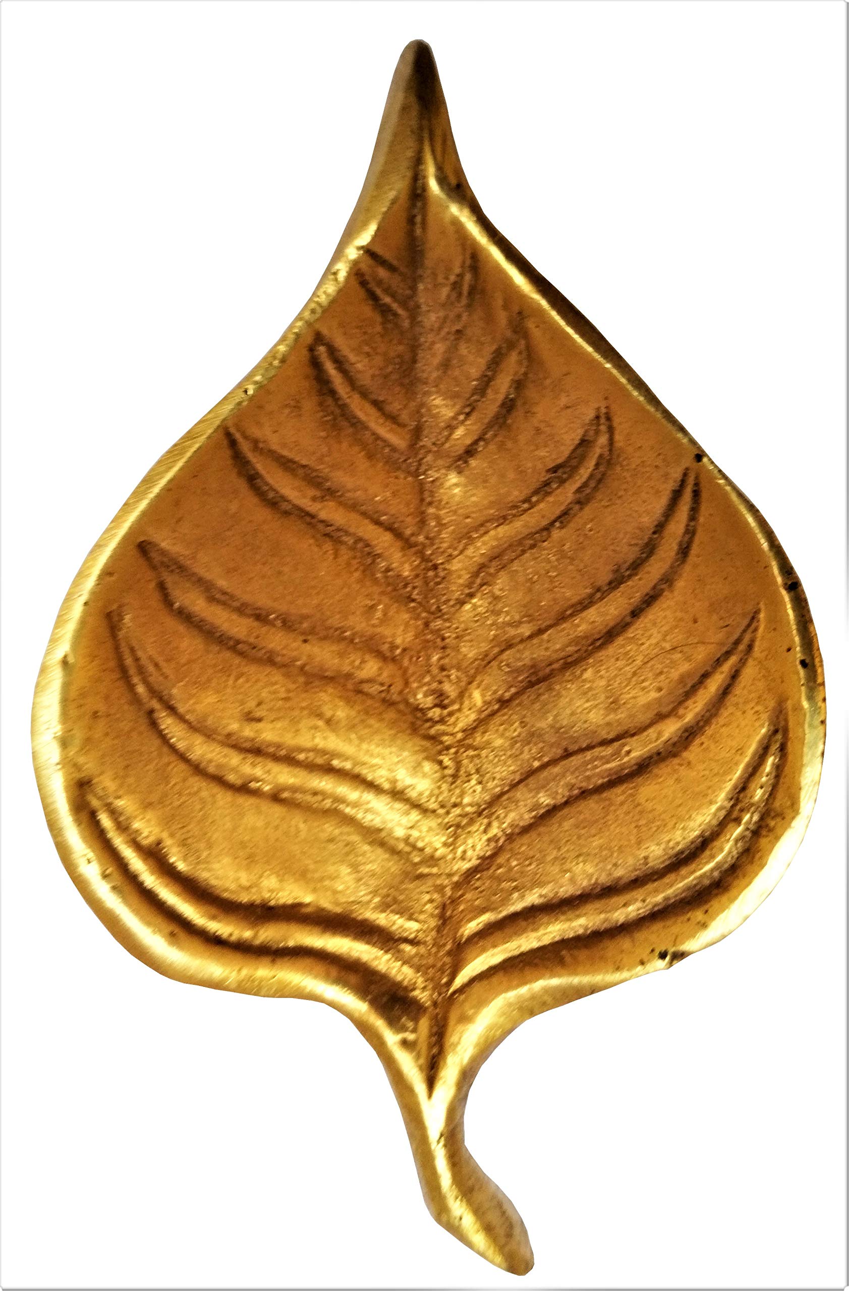 Purpledip Brass Oil Lamp Lakshmi Deepam: Pipal Leaf Diya (11569)