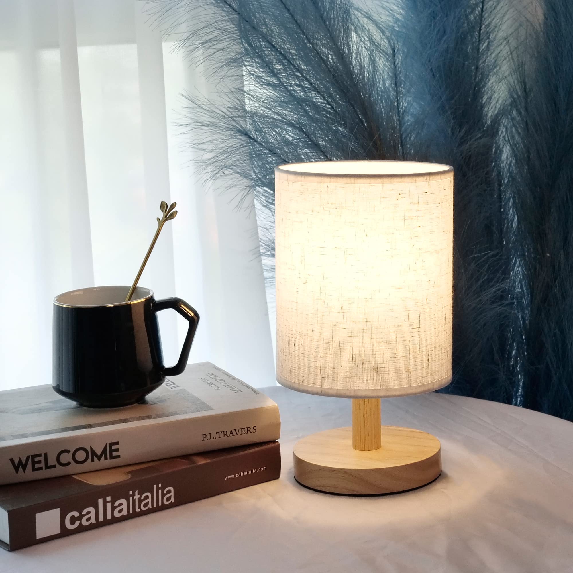 Achuai Small Table Lamp-Wooden Bedside Lamp Simple Bedroom Lamp Linen Shade Mini Desk Lamp Night Light Nightstand Lamp For Bedroom,Living Room,Kids Room (Including Led Bulbs) (Round)