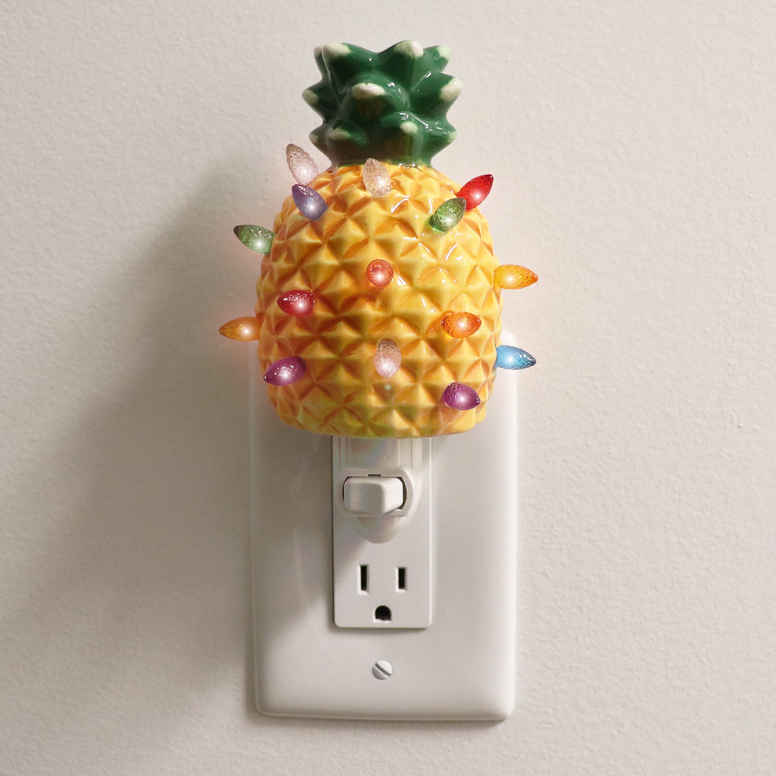Milltown Merchants Ceramic Christmas Tree Night Light - Plugin Christmas Tree with Lights - Lighted Vintage Ceramic Tree - Mini Christmas Tree Decorative Night Light (Pineapple)
