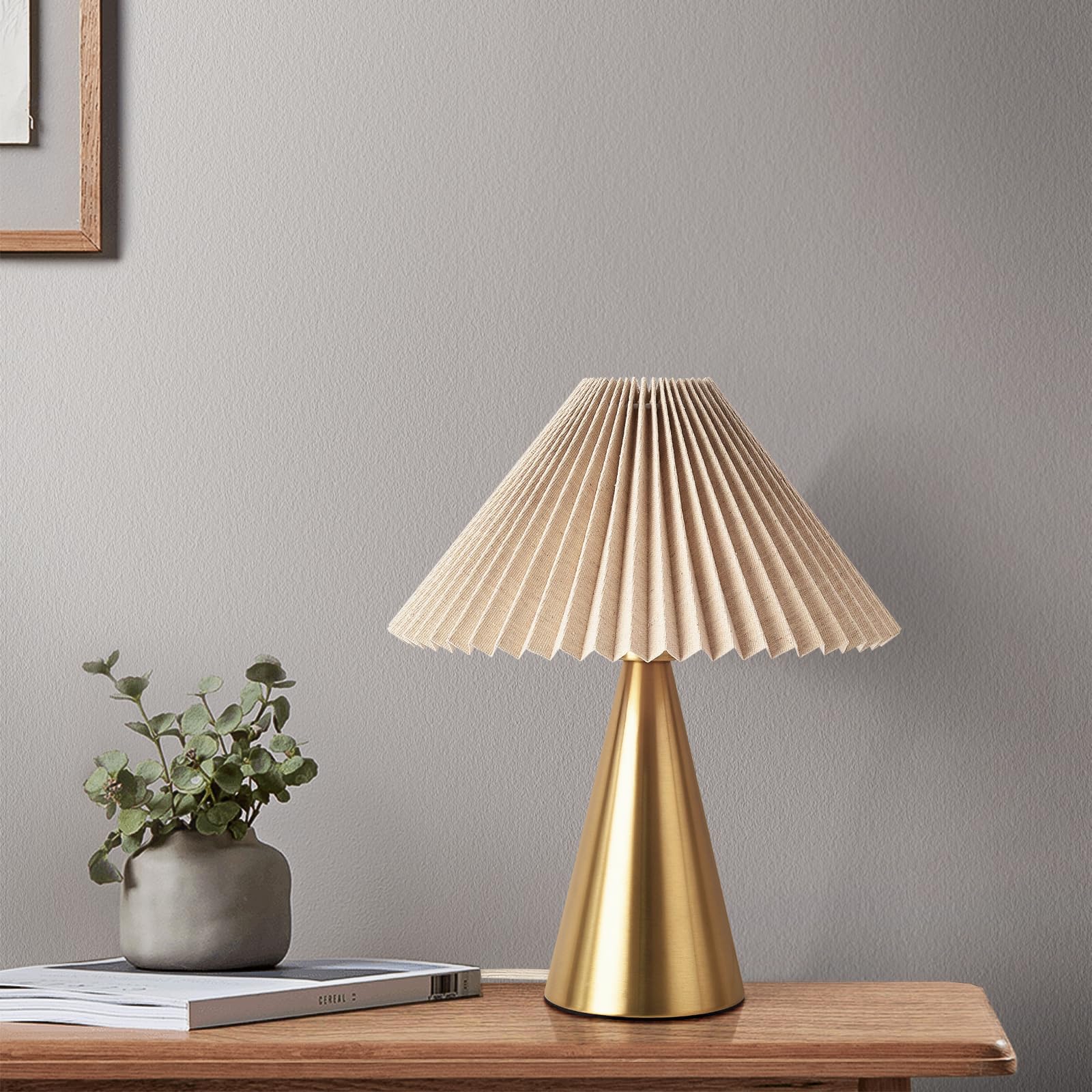 Ziqqeelam Gold Small Table Lamp, Cute Table Lamp, Pleated Table Lamp,Brass Gold Bedroom Lamps for Nightstand, Small Scalloped La
